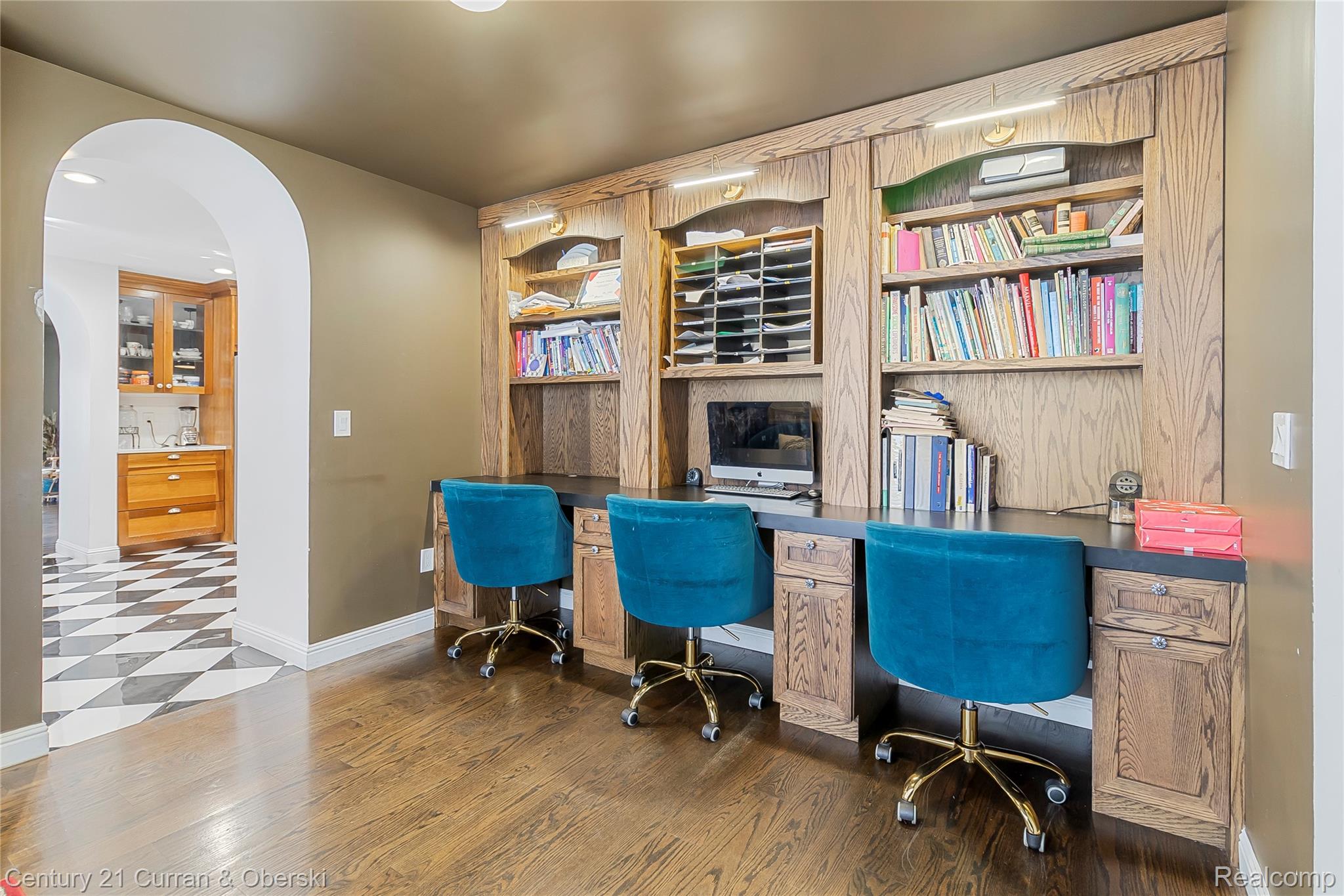 Dearborn, Michigan, 48124, United States, 4 Bedrooms Bedrooms, ,3 BathroomsBathrooms,Residential,For Sale,1921247