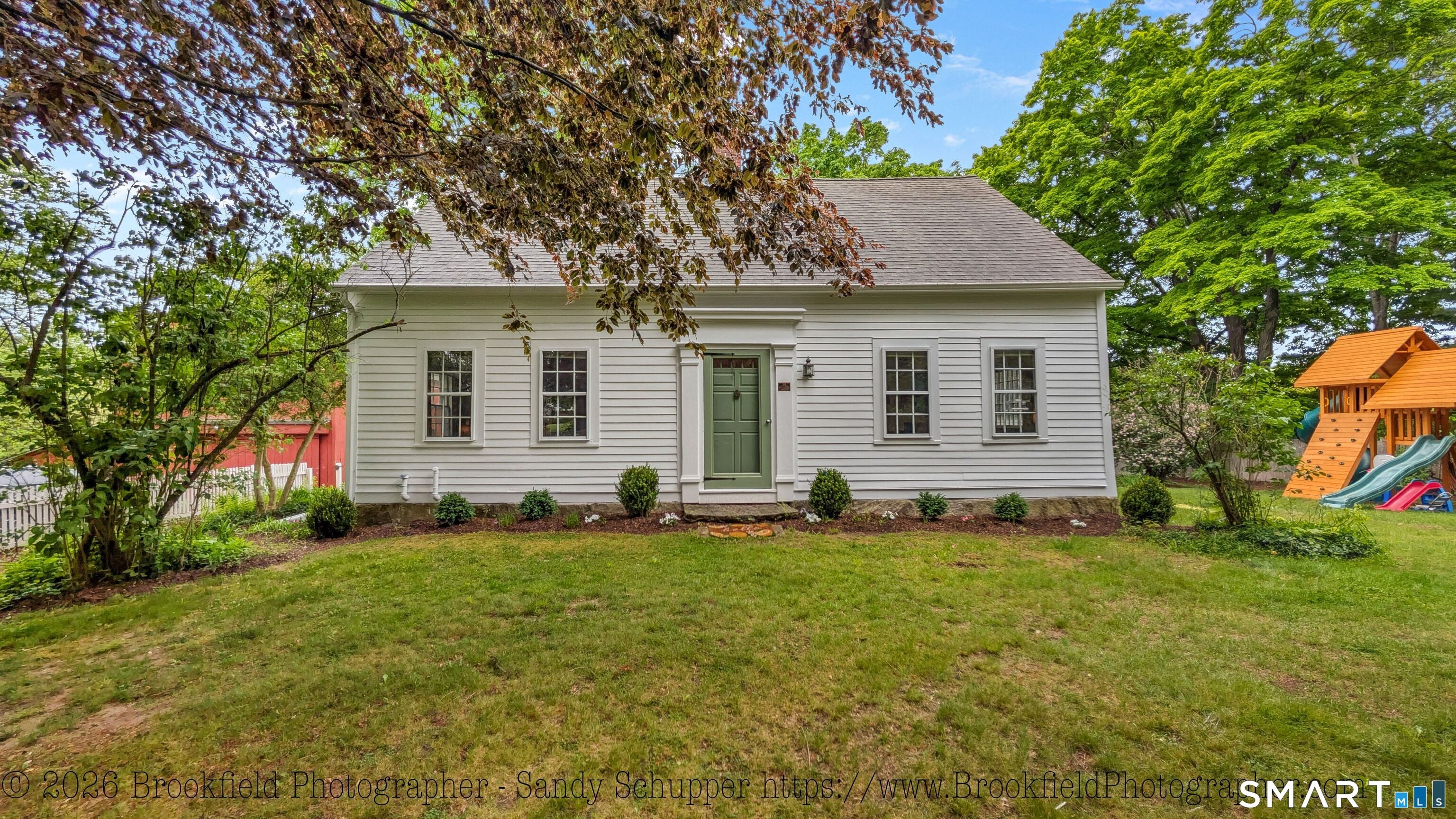 Southbury, Connecticut, 06488, United States, 3 Bedrooms Bedrooms, ,3 BathroomsBathrooms,Residential,For Sale,2048179