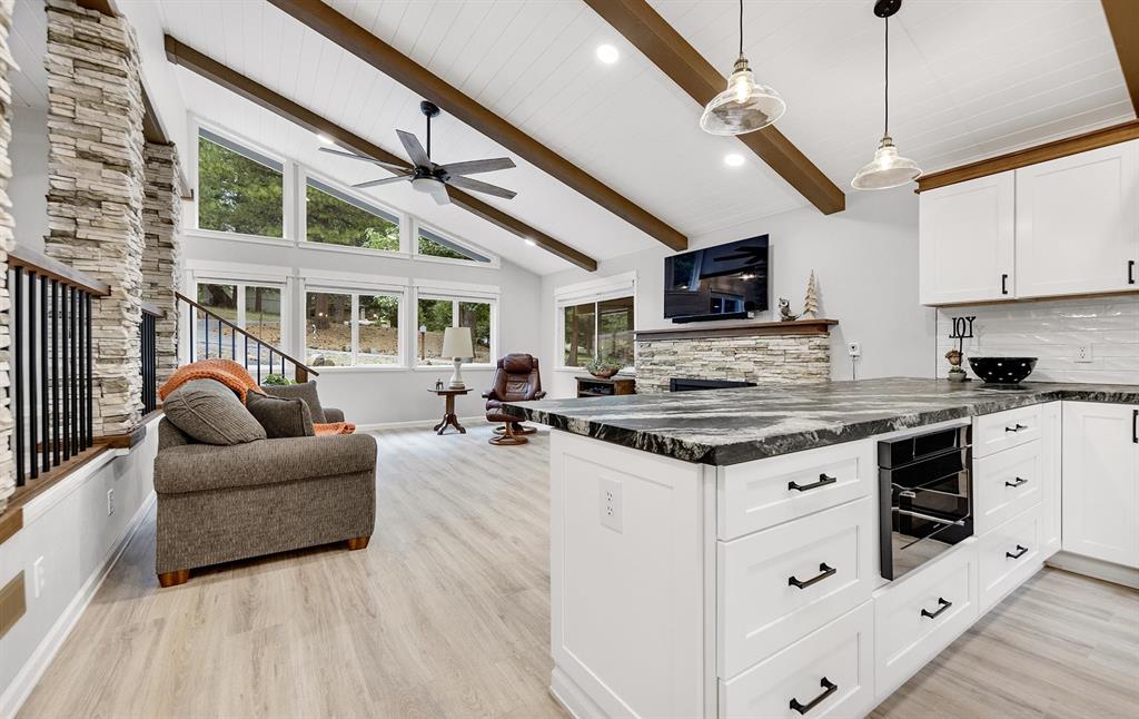 Lake Almanor Country Club, California, 96137, United States, 2 Bedrooms Bedrooms, ,2 BathroomsBathrooms,Residential,For Sale,1934247
