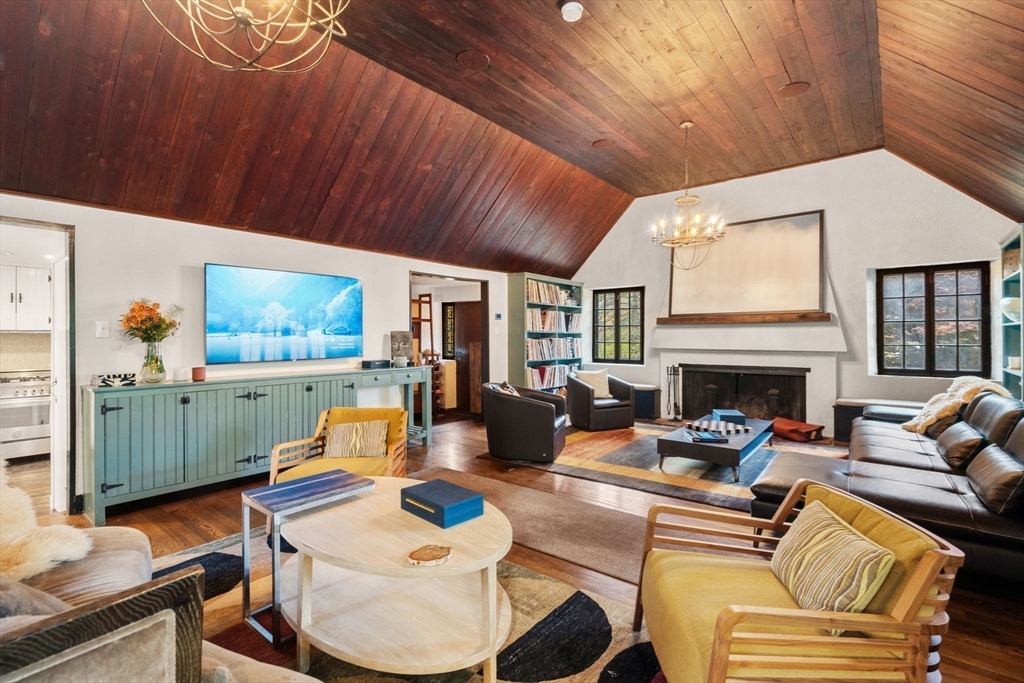 Boston, Massachusetts, 02130, United States, 4 Bedrooms Bedrooms, ,3 BathroomsBathrooms,Residential,For Sale,1987841