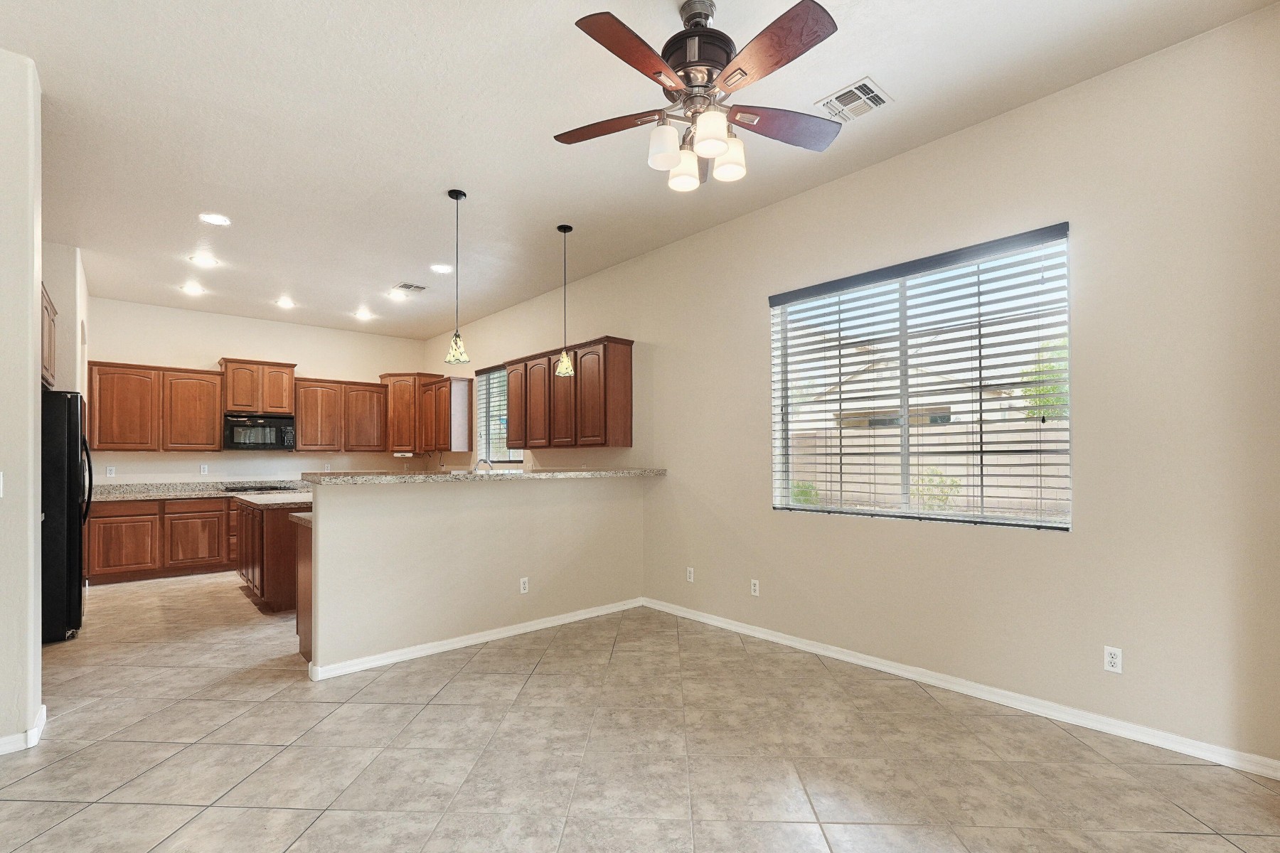  2854 E Flower Street¦Gilbert, AZ - 物件實景