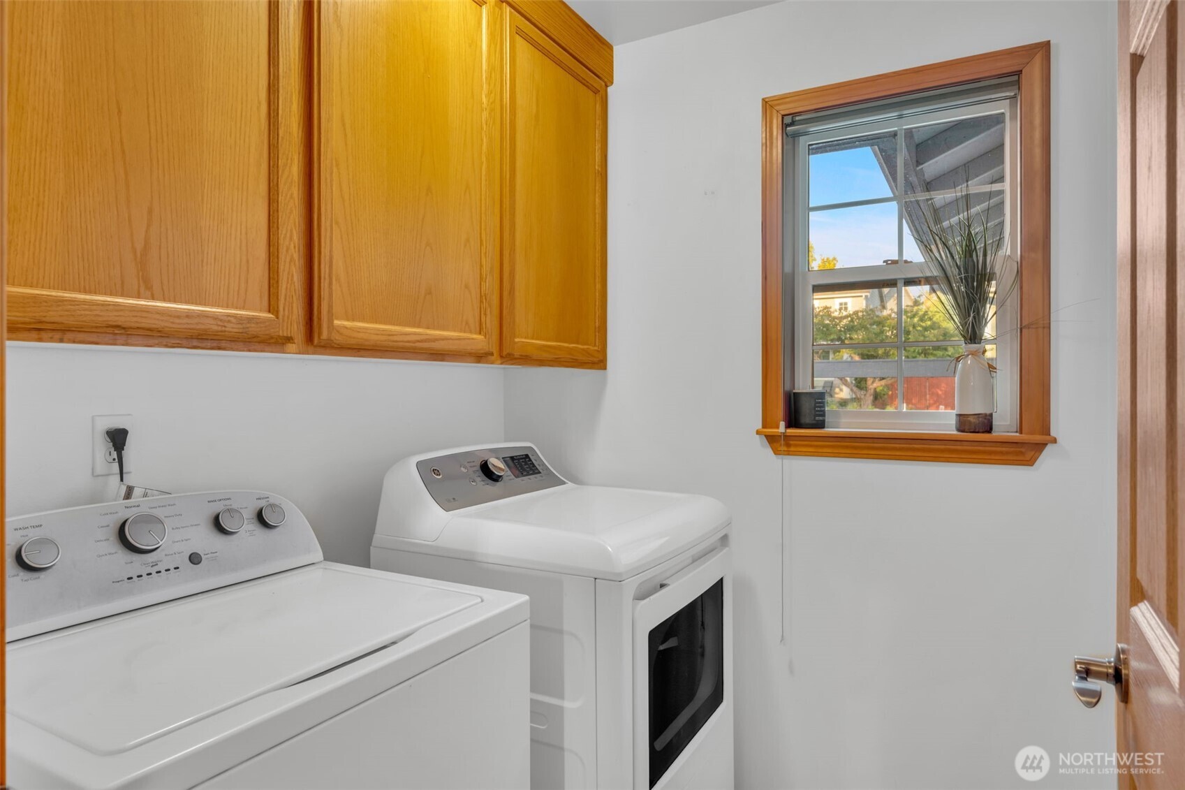 Marysville, Washington, 98270, United States, 3 Bedrooms Bedrooms, ,1 BathroomBathrooms,Residential,For Sale,1980773