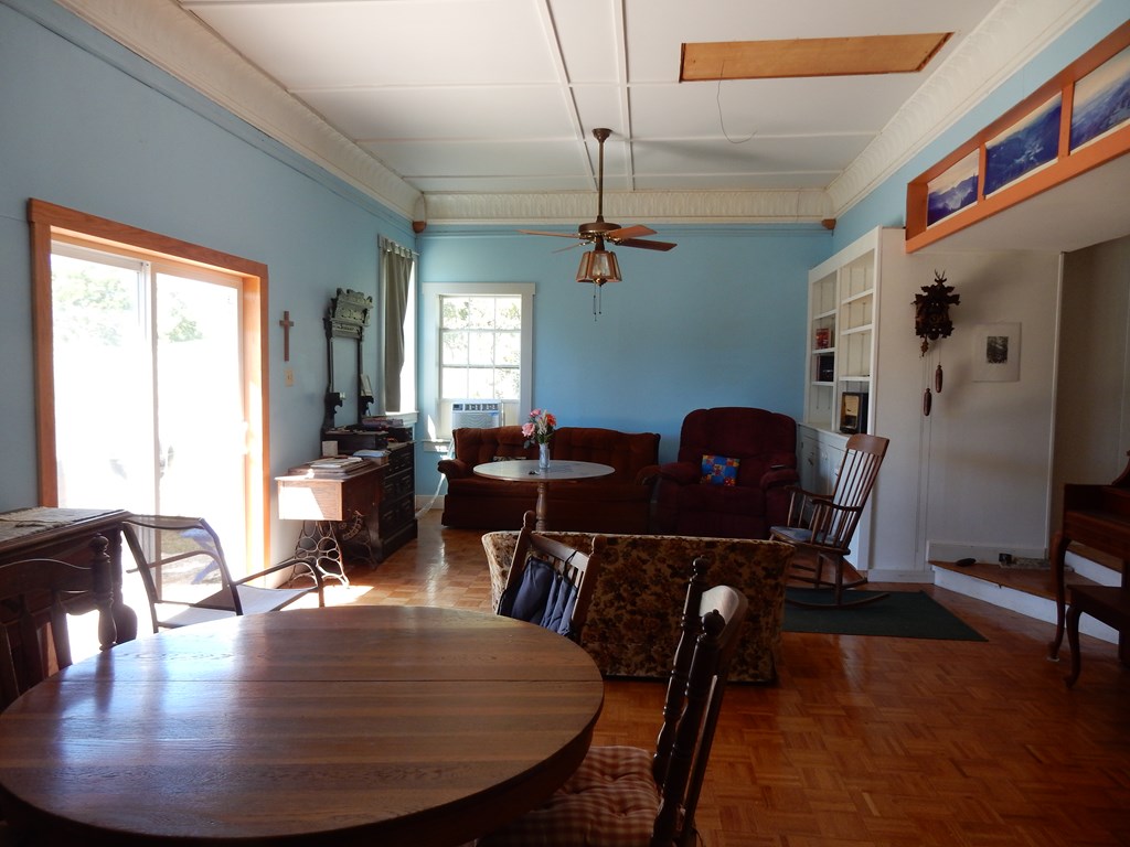 Fredericksburg, Texas, 78624, United States, 2 Bedrooms Bedrooms, ,1 BathroomBathrooms,Residential,For Sale,1905731