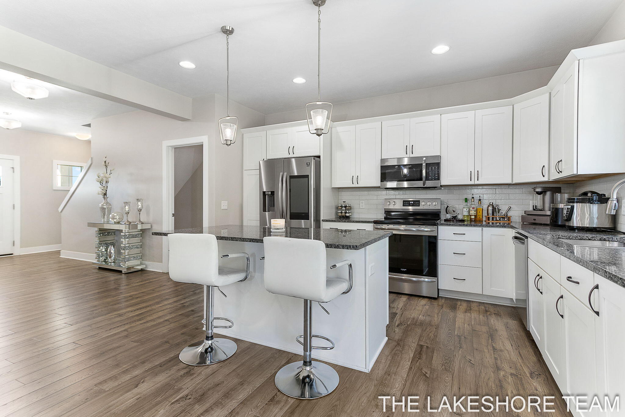 Holland, Michigan, 49424, United States, 5 Bedrooms Bedrooms, ,4 BathroomsBathrooms,Residential,For Sale,1973082