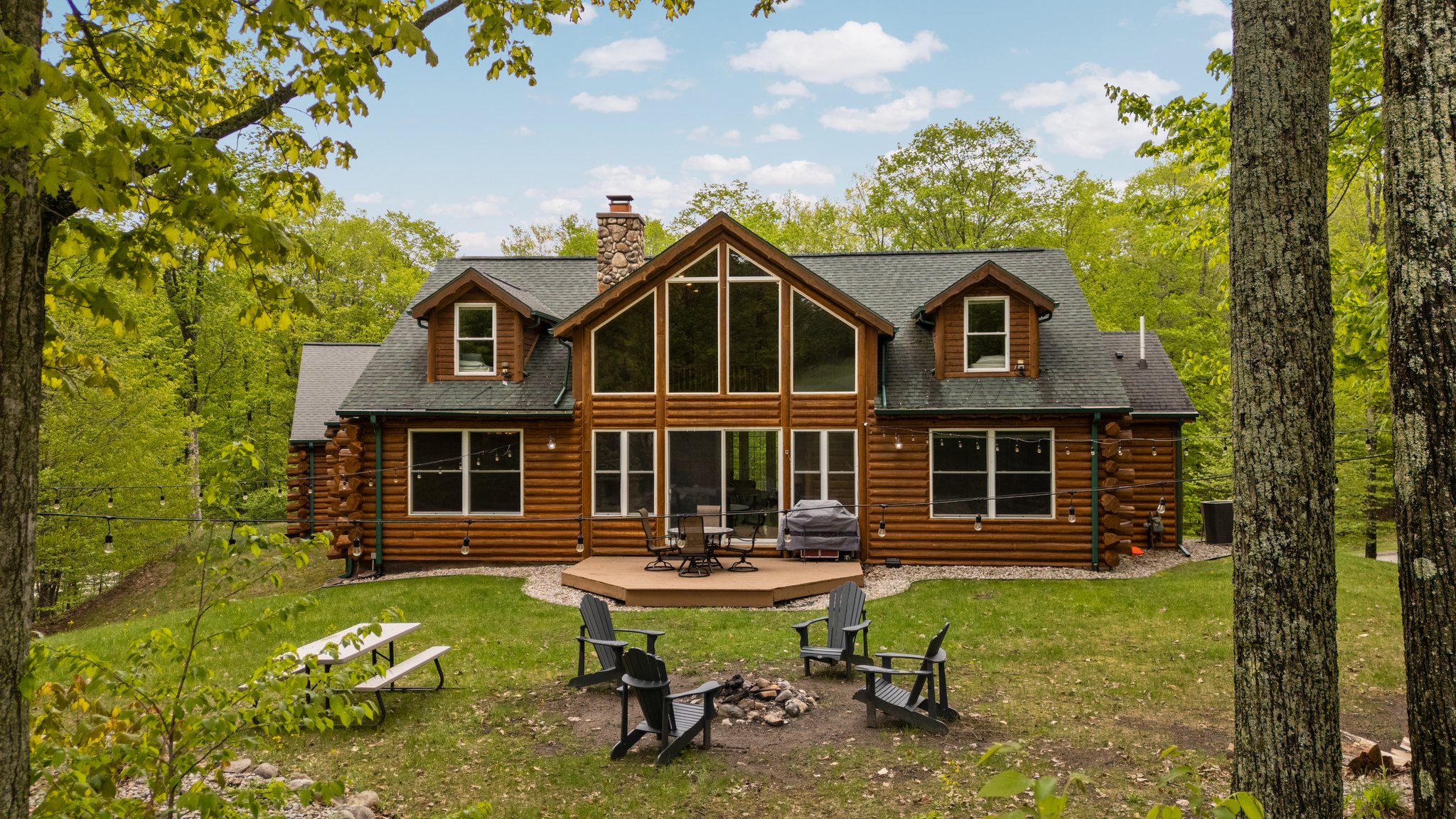 Bellaire, Michigan, 49615, United States, 5 Bedrooms Bedrooms, ,4 BathroomsBathrooms,Residential,For Sale,1826987
