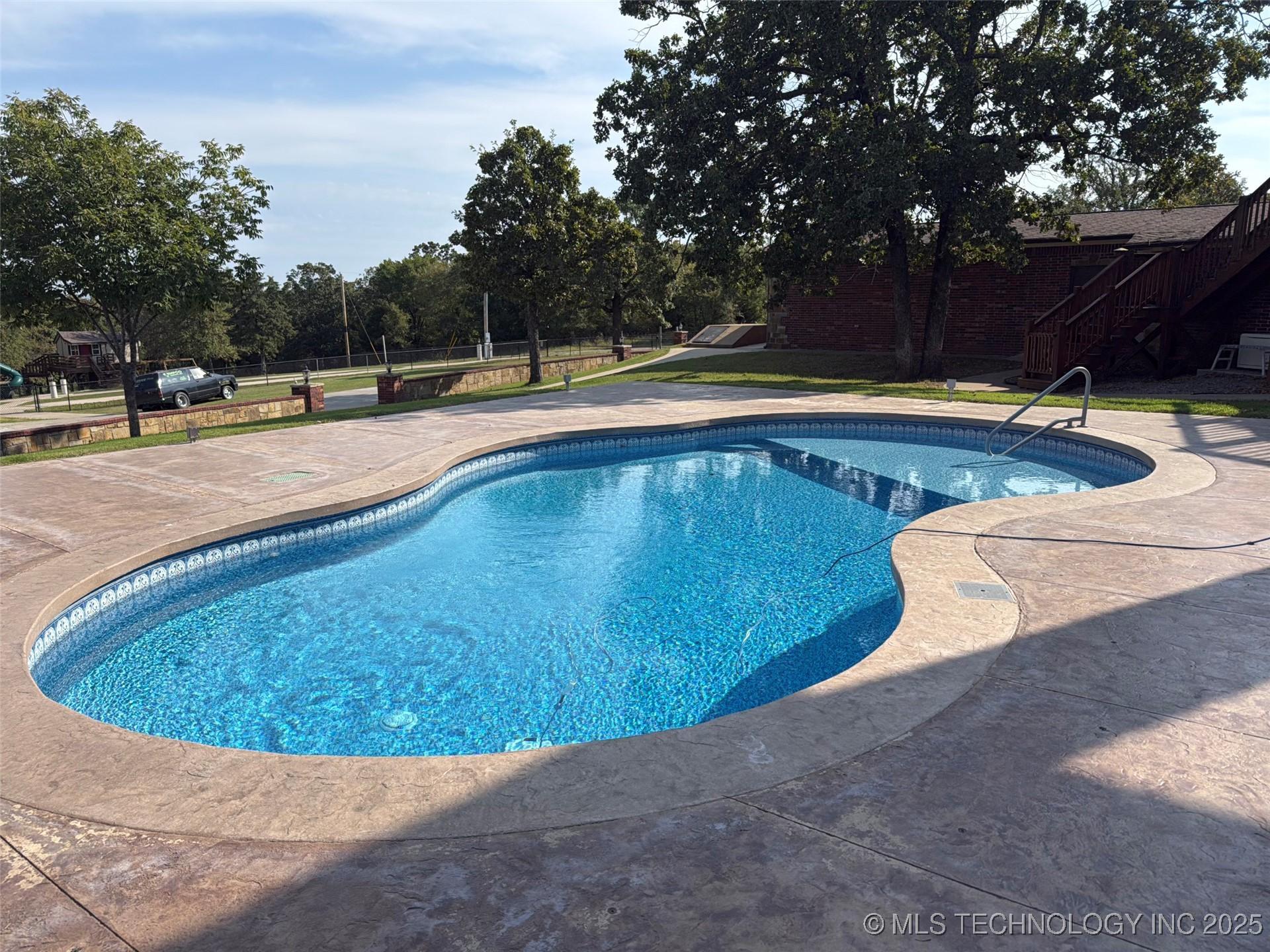 Sallisaw, Oklahoma, 74955, United States, 3 Bedrooms Bedrooms, ,3 BathroomsBathrooms,Residential,For Sale,2009698