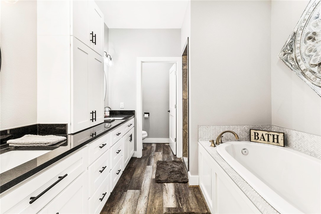 Normangee, Texas, 77871, United States, 3 Bedrooms Bedrooms, ,3 BathroomsBathrooms,Residential,For Sale,1981852