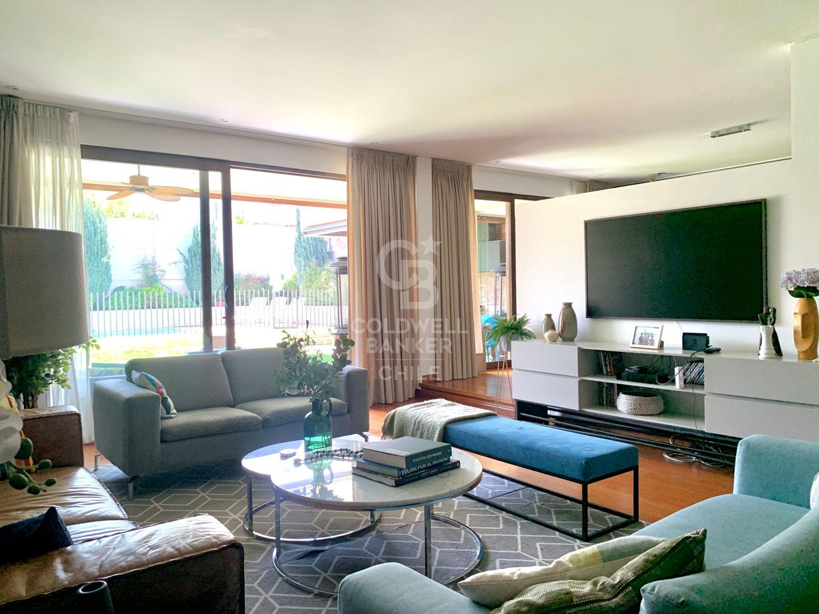 Lo Barnechea, Chile, 7 Bedrooms Bedrooms, ,5 BathroomsBathrooms,Residential,For Sale,1955589