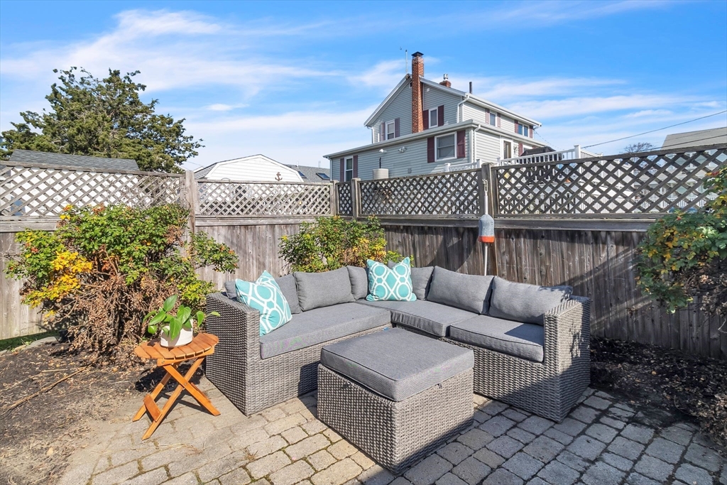 Weymouth, Massachusetts, 02191, United States, 3 Bedrooms Bedrooms, ,2 BathroomsBathrooms,Residential,For Sale,1876021