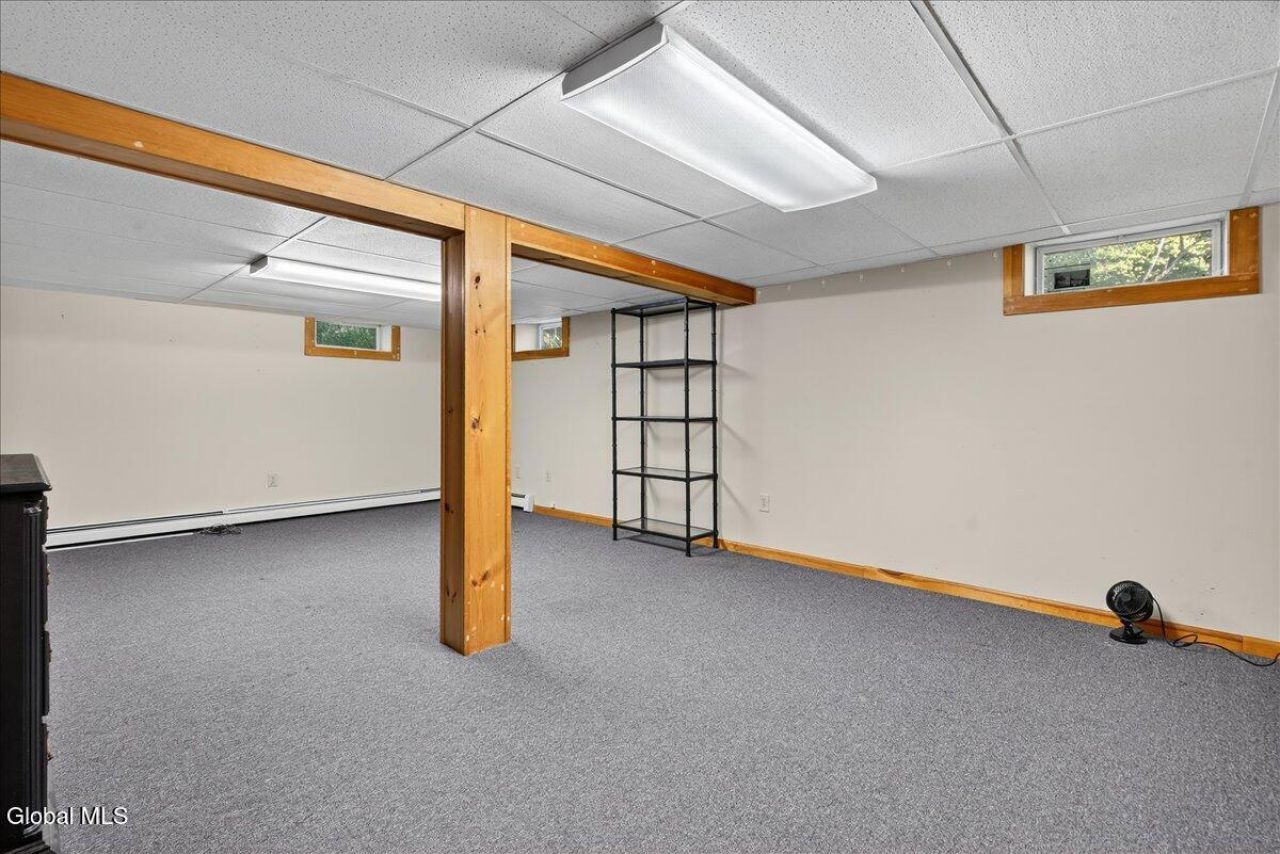 Clifton Park, New York, 12065, United States, 4 Bedrooms Bedrooms, ,3 BathroomsBathrooms,Residential,For Sale,1968691