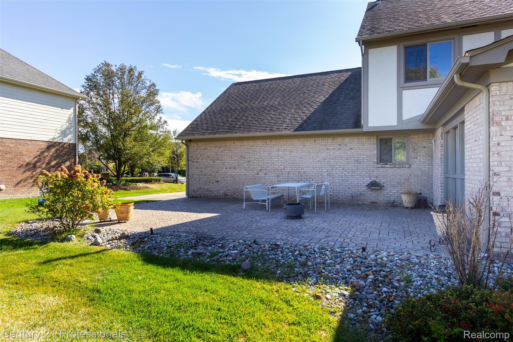 Troy, Michigan, 48084, United States, 4 Bedrooms Bedrooms, ,3 BathroomsBathrooms,Residential,For Sale,1976121