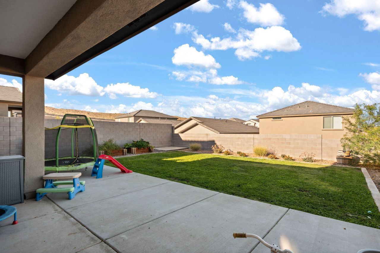 Albuquerque, New Mexico, 87120, United States, 4 Bedrooms Bedrooms, ,3 BathroomsBathrooms,Residential,For Sale,1958873
