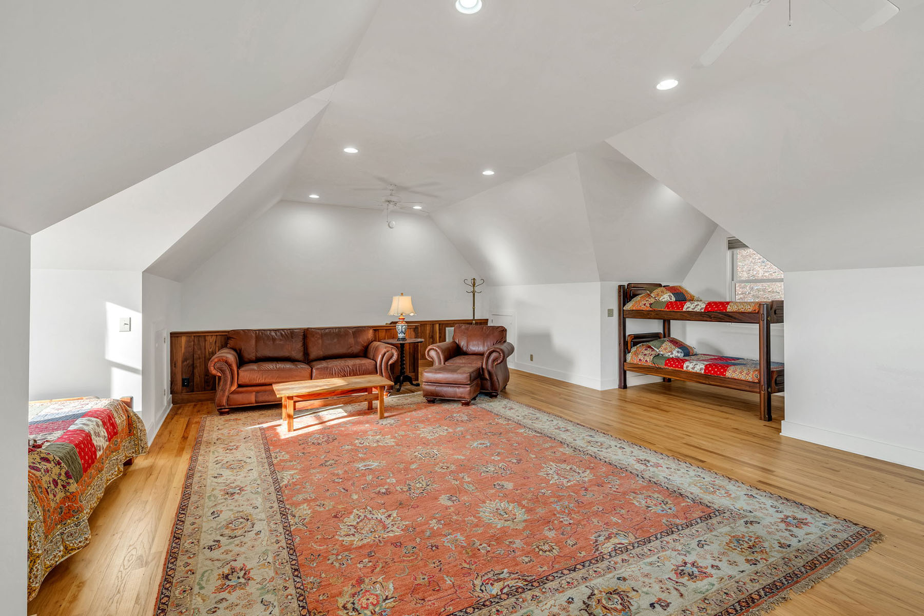  LENOIR - TIMBER RIDGE ESTATES - 物件實景