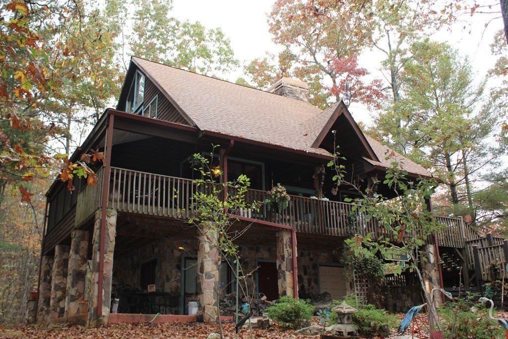 Murphy, North Carolina, 28906, United States, 2 Bedrooms Bedrooms, ,4 BathroomsBathrooms,Residential,For Sale,1915362
