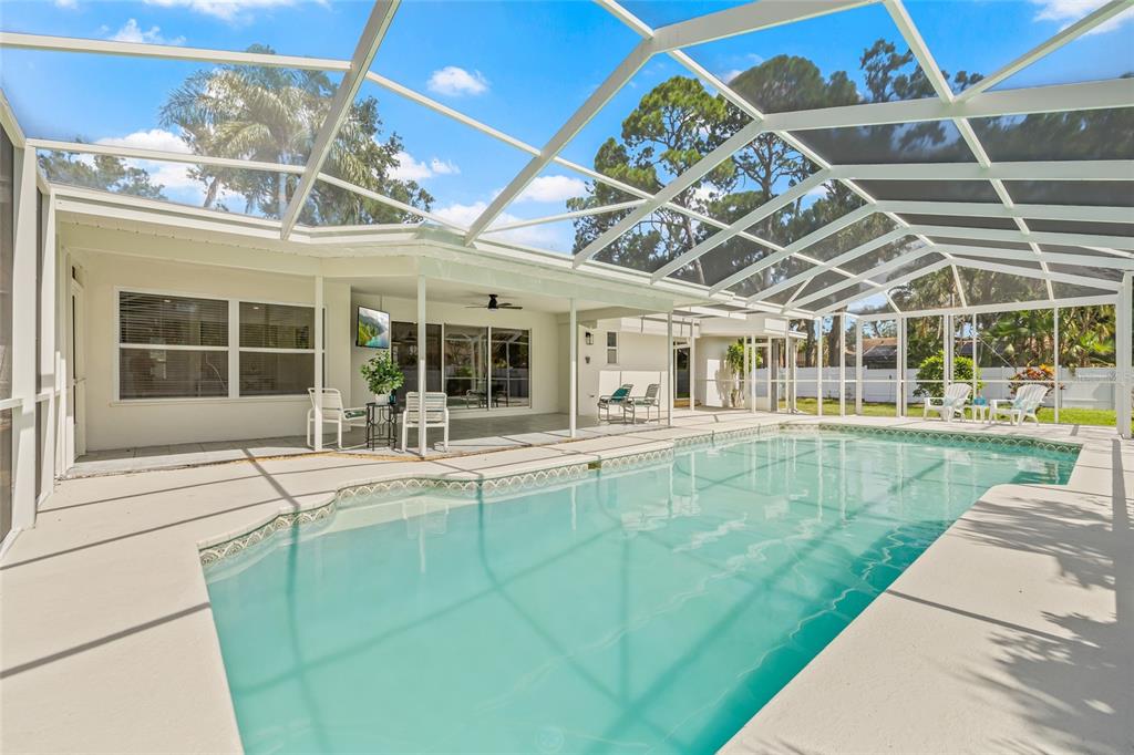 St Petersburg, Florida, 33705, United States, 4 Bedrooms Bedrooms, ,2 BathroomsBathrooms,Residential,For Sale,1919493