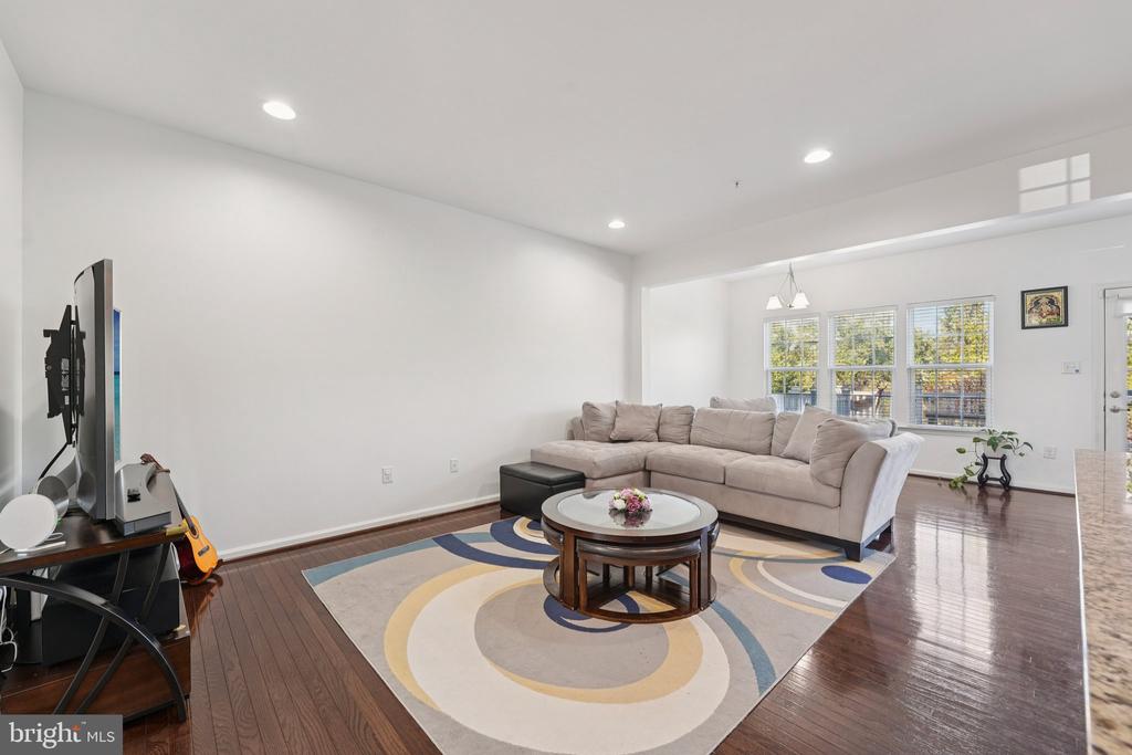 Hatfield, Pennsylvania, 19440, United States, 3 Bedrooms Bedrooms, ,3 BathroomsBathrooms,Residential,For Sale,1968858