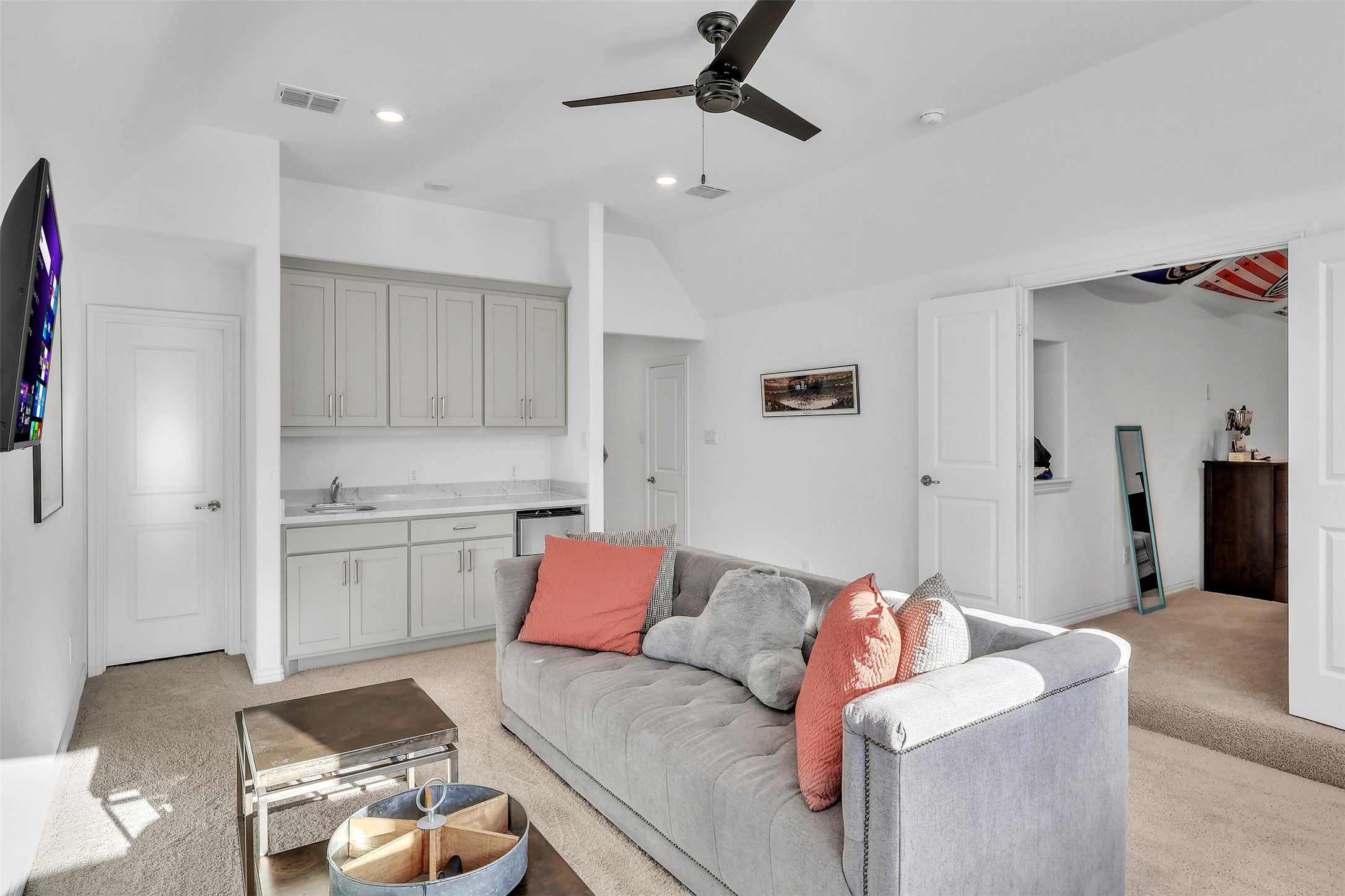 Keller, Texas, 76248, United States, 4 Bedrooms Bedrooms, ,5 BathroomsBathrooms,Residential,For Sale,1981790