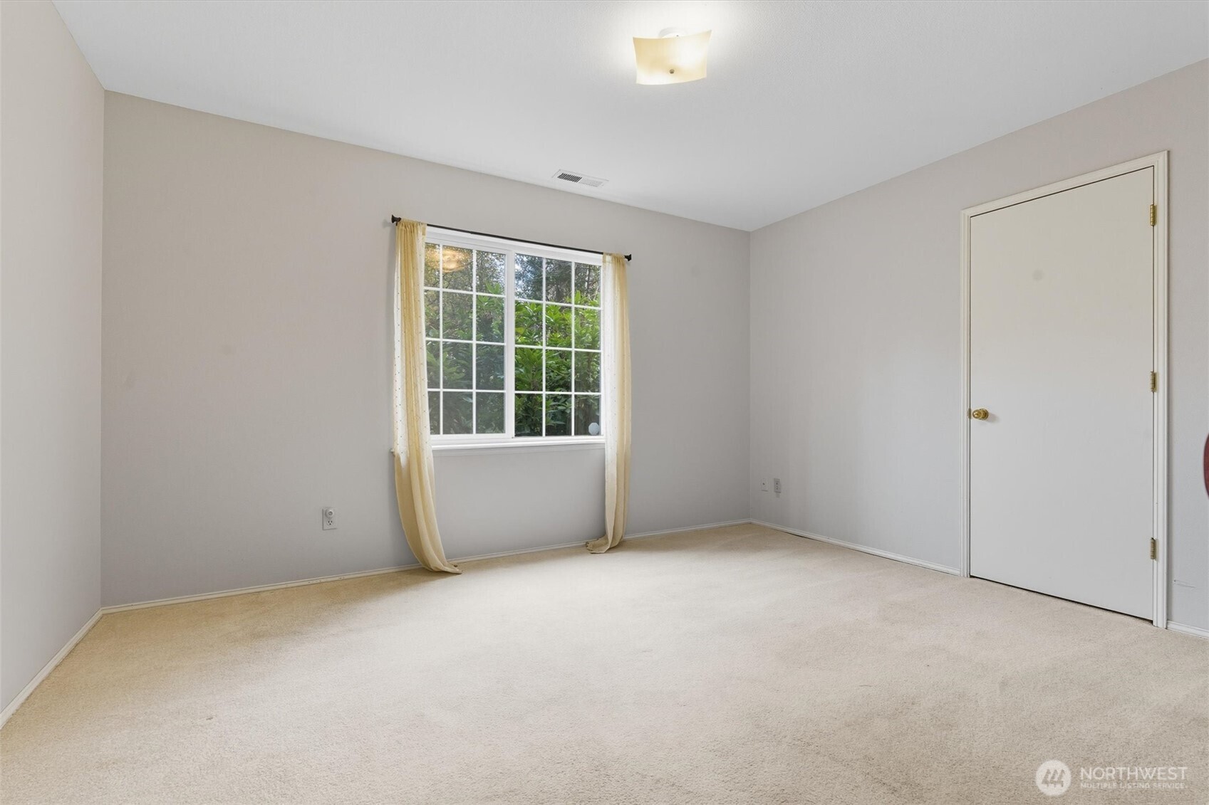 Port Orchard, Washington, 98367, United States, 3 Bedrooms Bedrooms, ,2 BathroomsBathrooms,Residential,For Sale,1954676