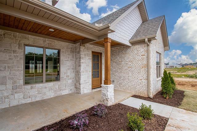 Maumelle, Arkansas, 72113, United States, 4 Bedrooms Bedrooms, ,3 BathroomsBathrooms,Residential,For Sale,1943120