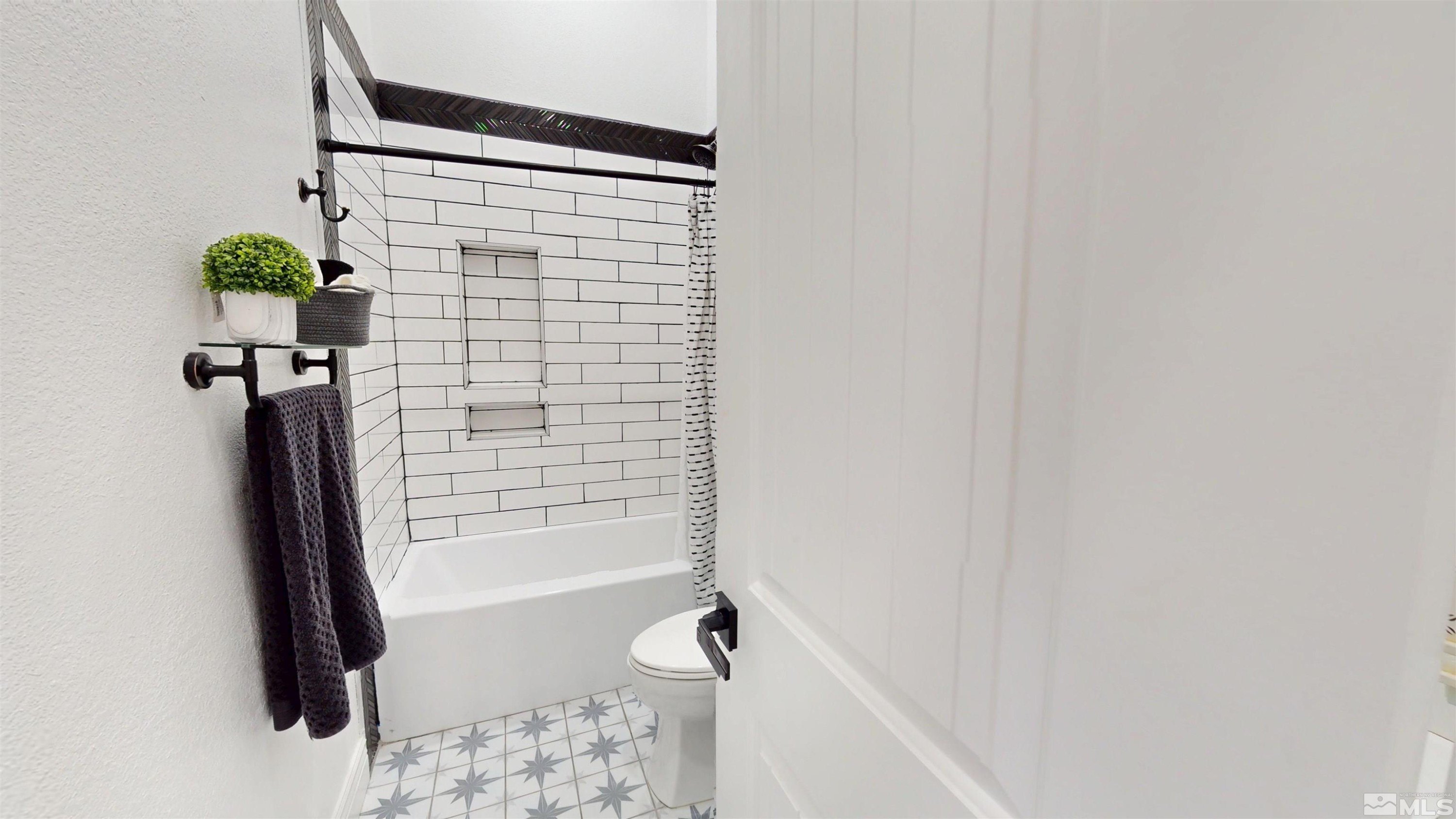 Winnemucca, Nevada, 89445, United States, 3 Bedrooms Bedrooms, ,3 BathroomsBathrooms,Residential,For Sale,1930480