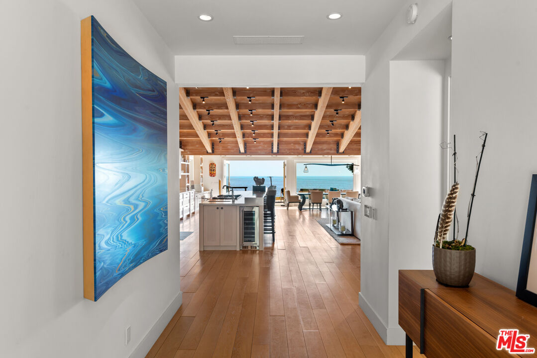 Malibu, California, 90265, United States, 4 Bedrooms Bedrooms, ,4 BathroomsBathrooms,Residential,For Sale,1970476