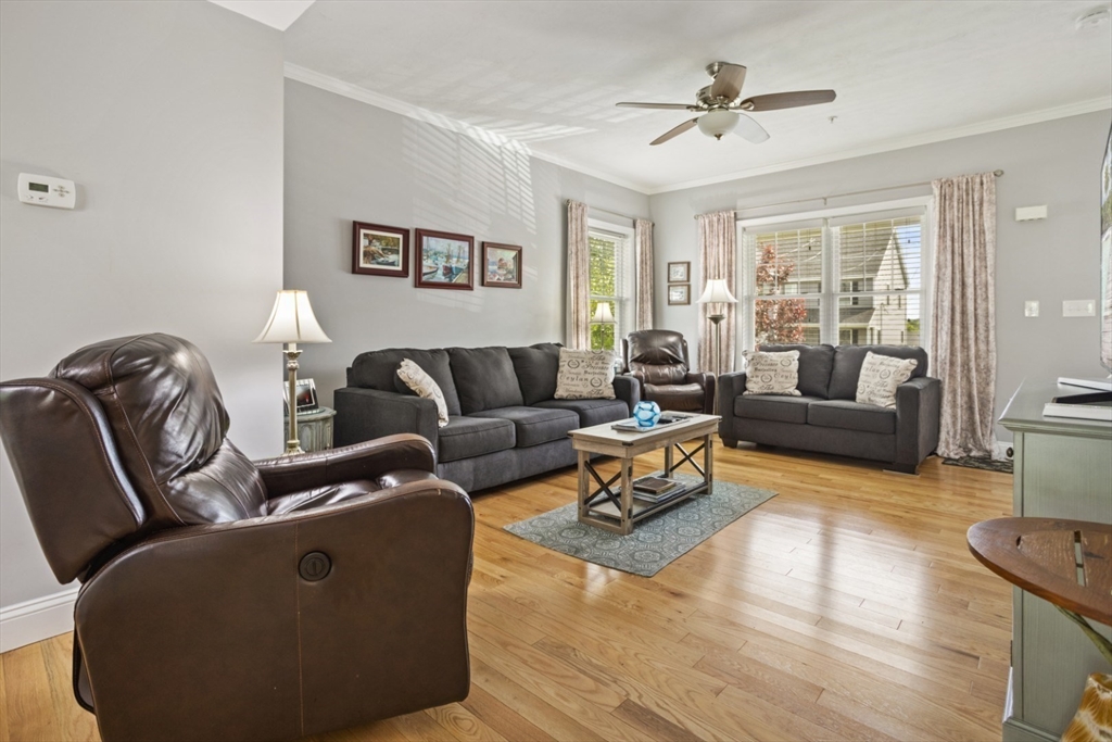 Haverhill, Massachusetts, 01832, United States, 3 Bedrooms Bedrooms, ,3 BathroomsBathrooms,Residential,For Sale,1879402