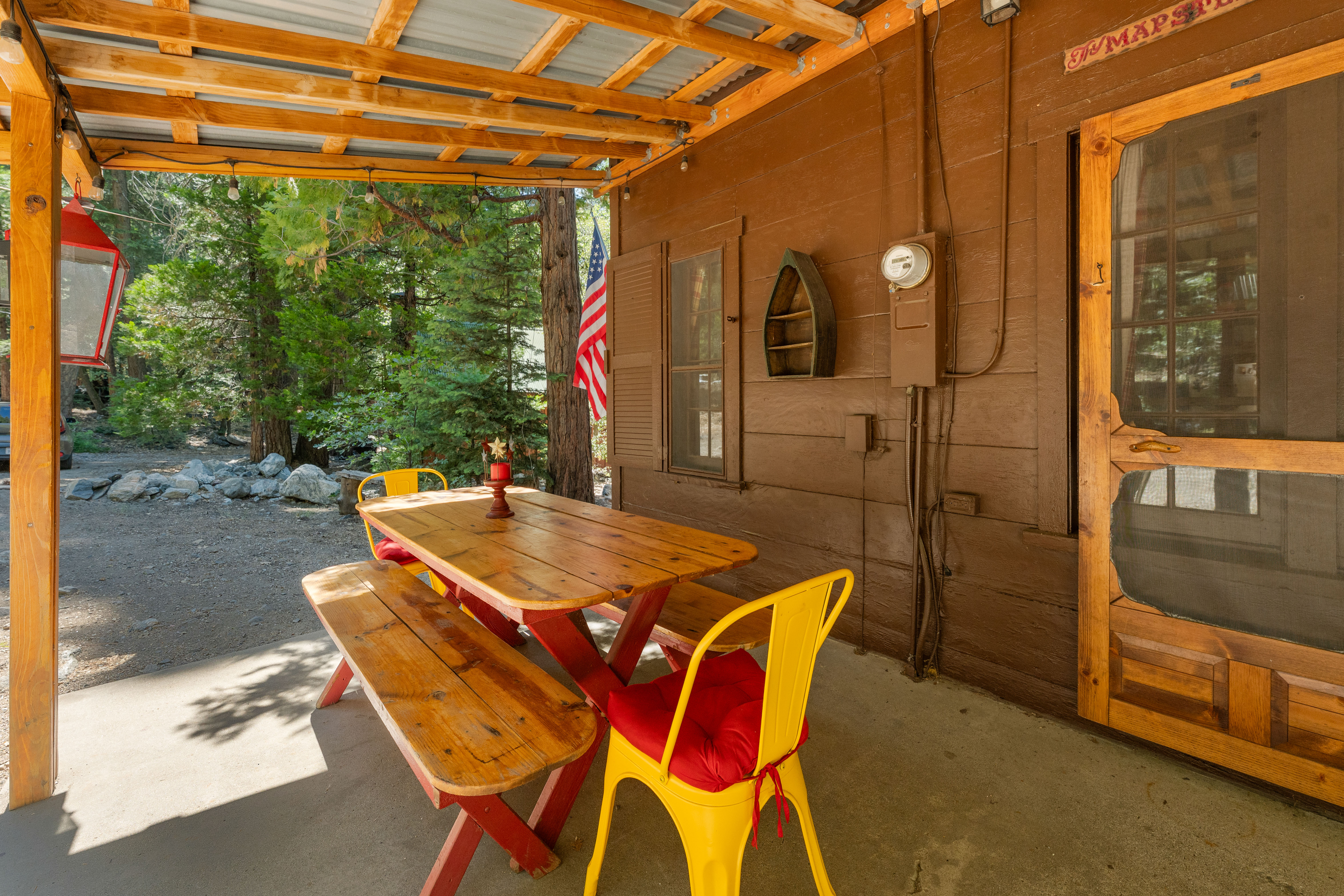  70 Barton Flats Road, Angelus Oaks, CA 92305 - 物件實景