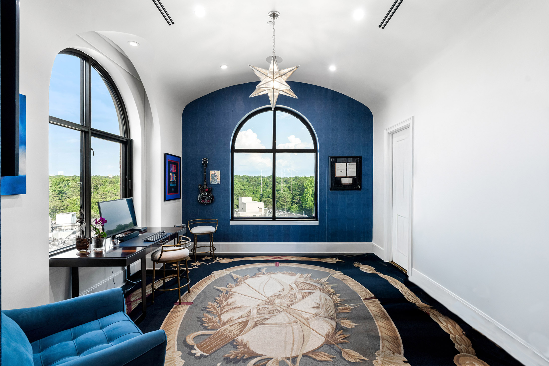  Modern Elegance in the Sky – Designer Penthouse with Skyline Views - 物件實景