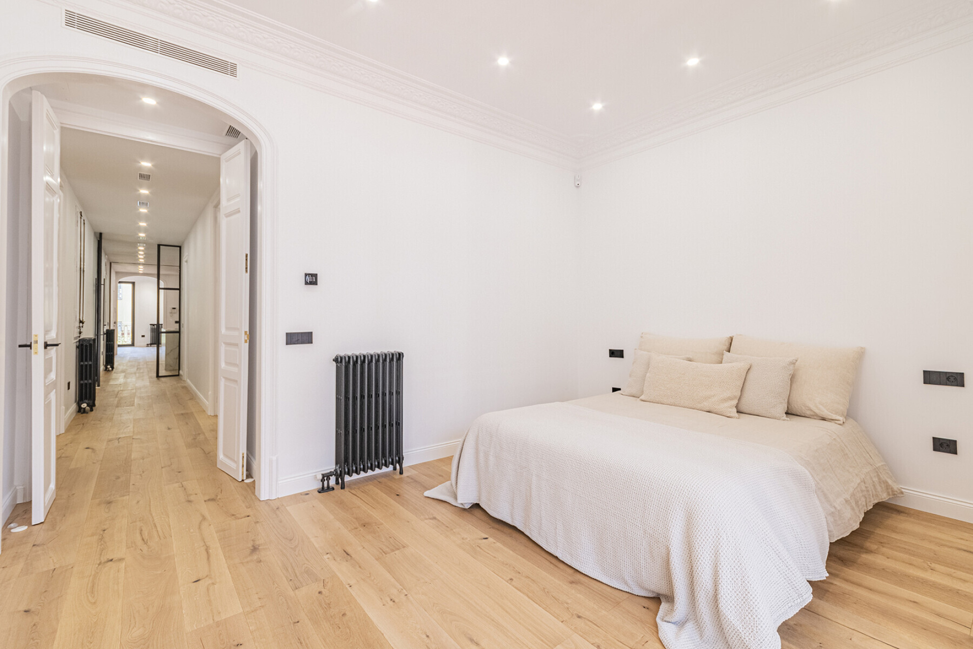  Exclusive brand new home in a regal estate on Mallorca Street - 物件實景