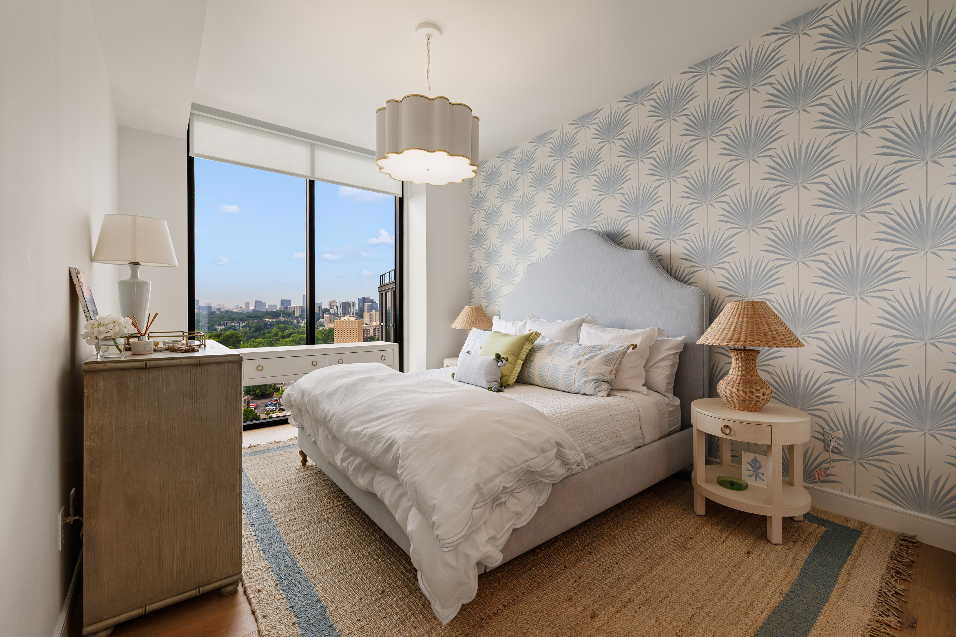  Elevated Design and Sweeping Skyline Views at The Dillon - 物件實景