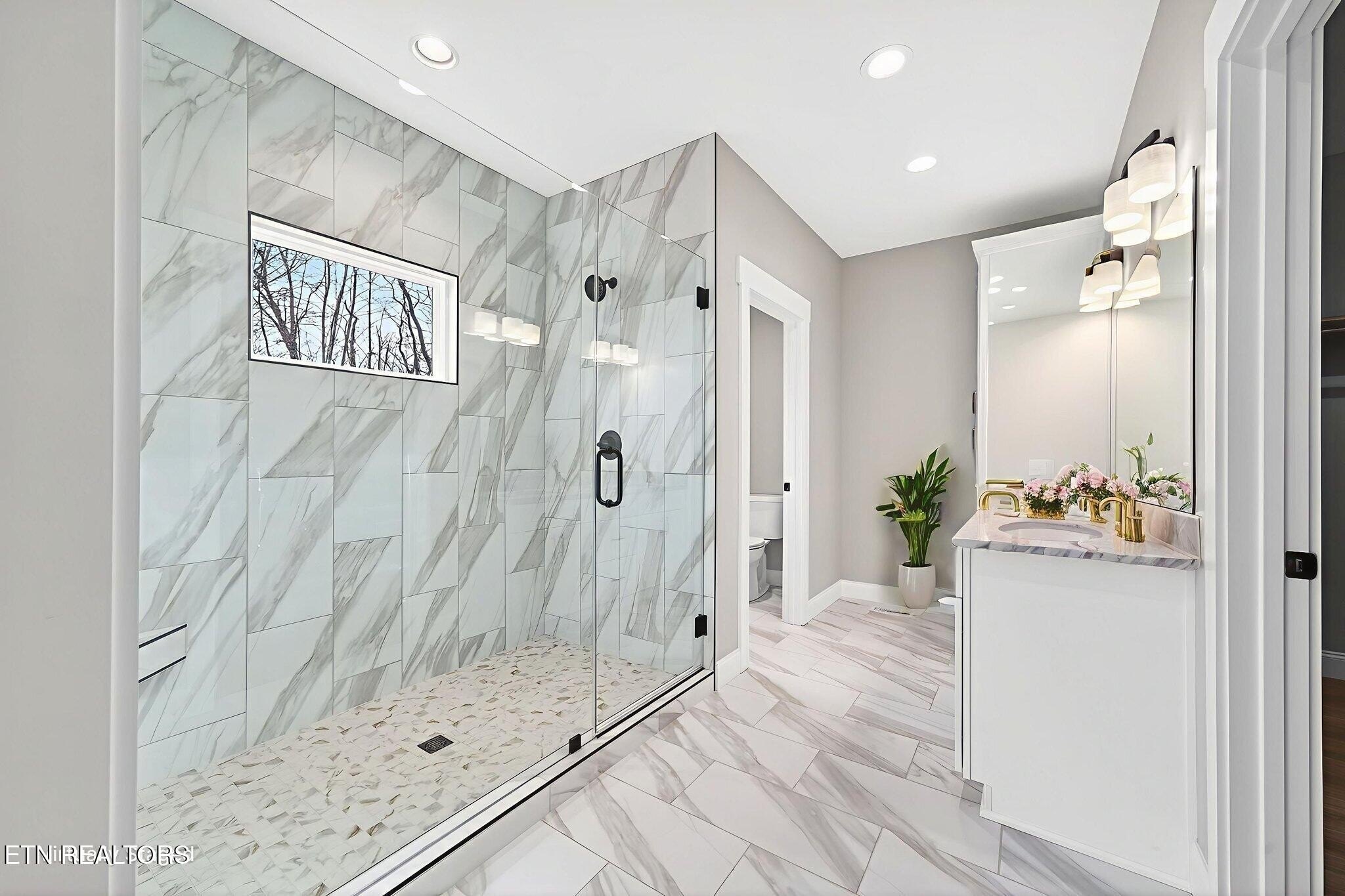 Crossville, Tennessee, 38558, United States, 3 Bedrooms Bedrooms, ,2 BathroomsBathrooms,Residential,For Sale,1989855