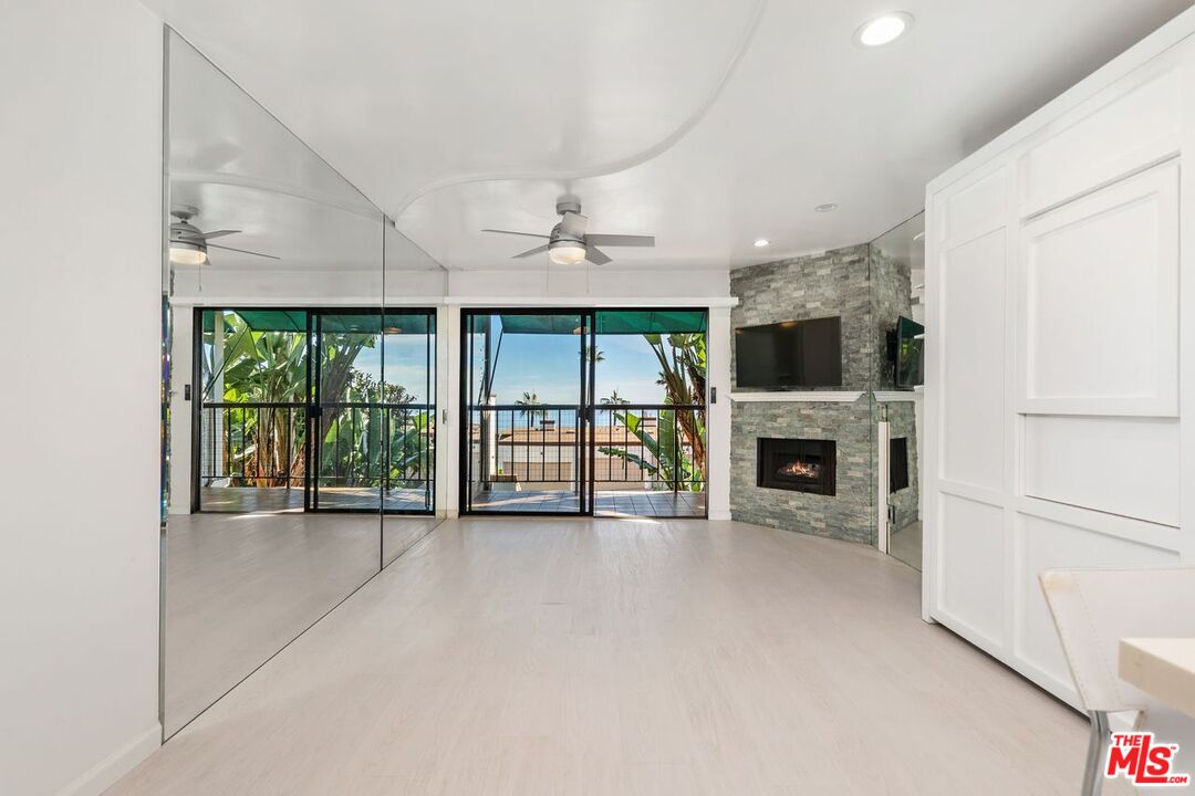 Malibu, California, 90265, United States, ,1 BathroomBathrooms,Residential,For Sale,1999798