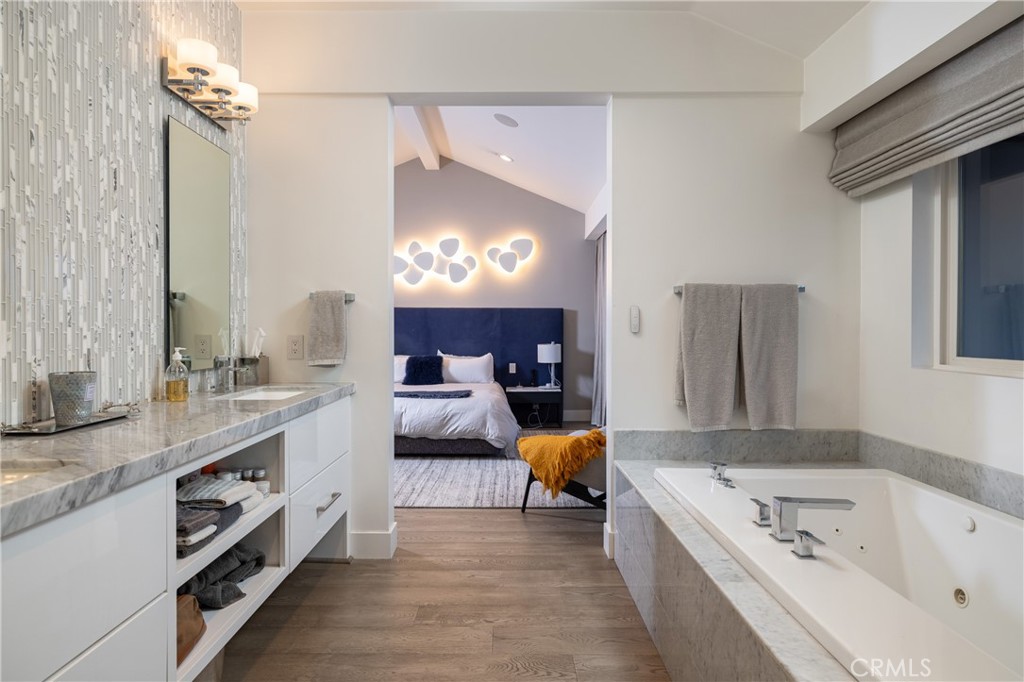 Newport Beach, California, 92660, United States, 4 Bedrooms Bedrooms, ,4 BathroomsBathrooms,Residential,For Sale,1751801