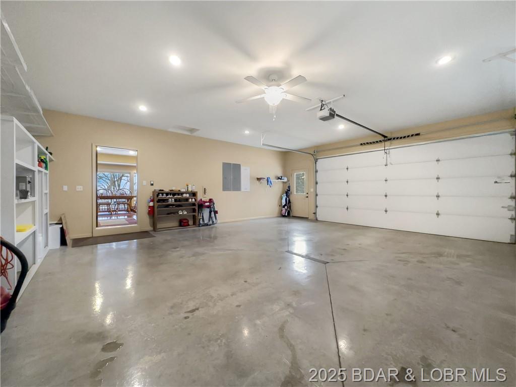 Camdenton, Missouri, 65020, United States, 4 Bedrooms Bedrooms, ,4 BathroomsBathrooms,Residential,For Sale,1805220