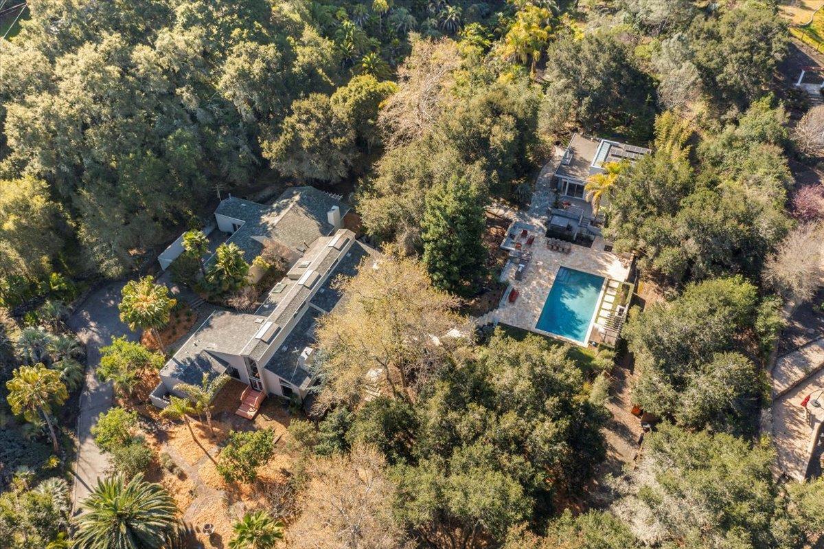 Los Altos Hills, California, 94022, United States, 5 Bedrooms Bedrooms, ,5 BathroomsBathrooms,Residential,For Sale,1907317