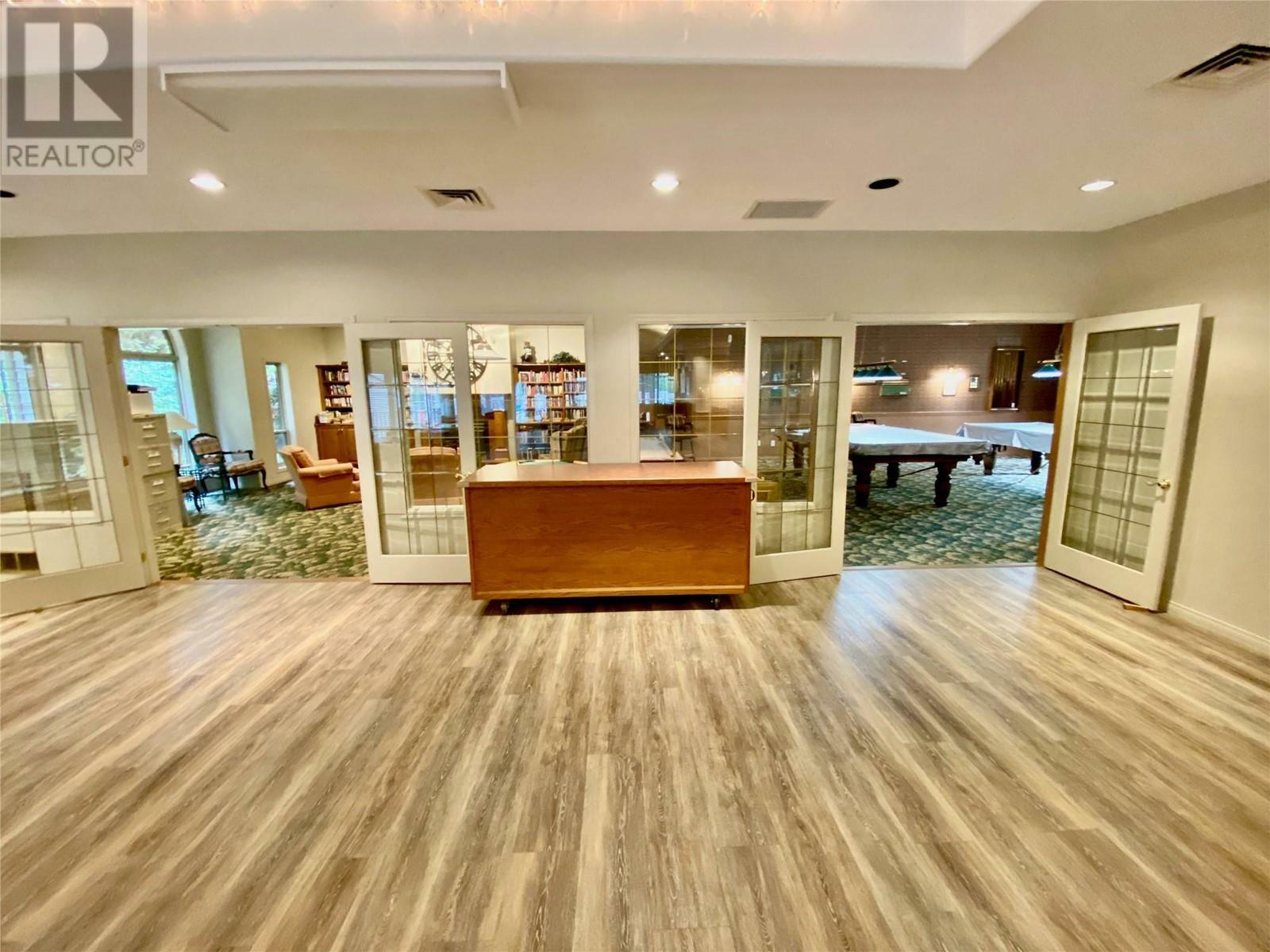 KELOWNA, British Columbia, V1V 1Z4, CA, 2 Bedrooms Bedrooms, ,2 BathroomsBathrooms,Residential,For Sale,1960931