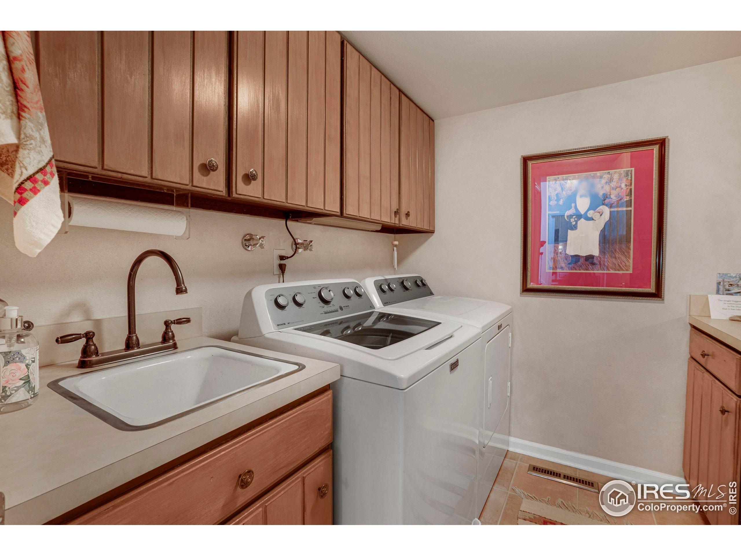 Boulder, Colorado, 80301, United States, 2 Bedrooms Bedrooms, ,2 BathroomsBathrooms,Residential,For Sale,1942273