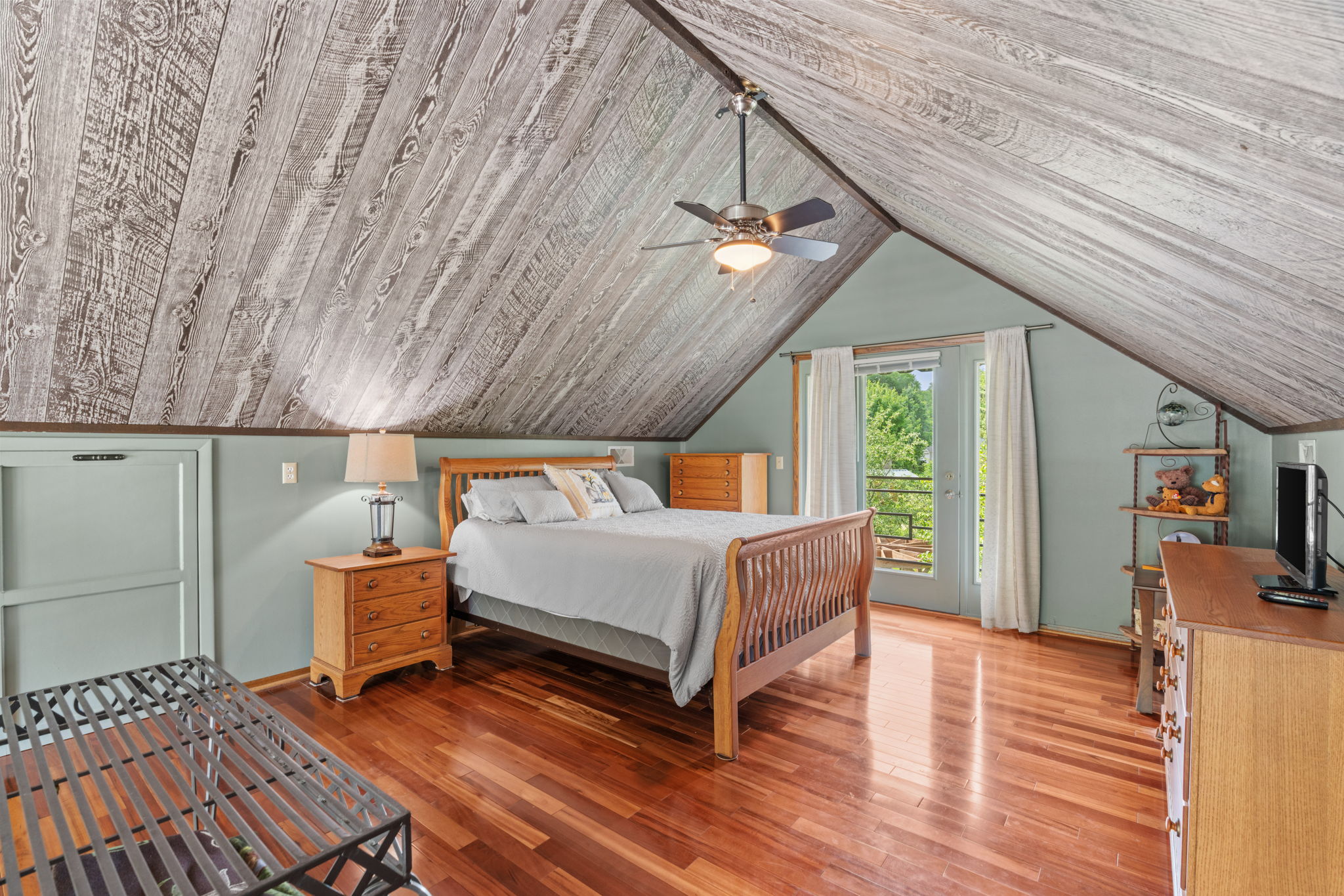  Scenic Chalet Retreat with Unforgettable Lake Pepin Views - 物件實景