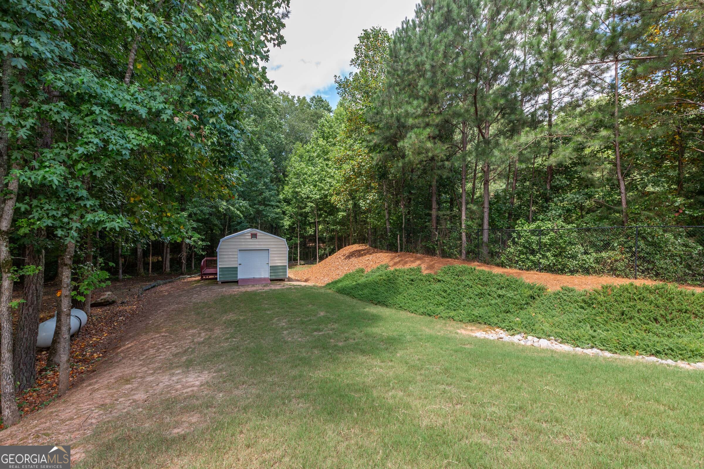 Senoia, Georgia, 30276, United States, 4 Bedrooms Bedrooms, ,3 BathroomsBathrooms,Residential,For Sale,1970203