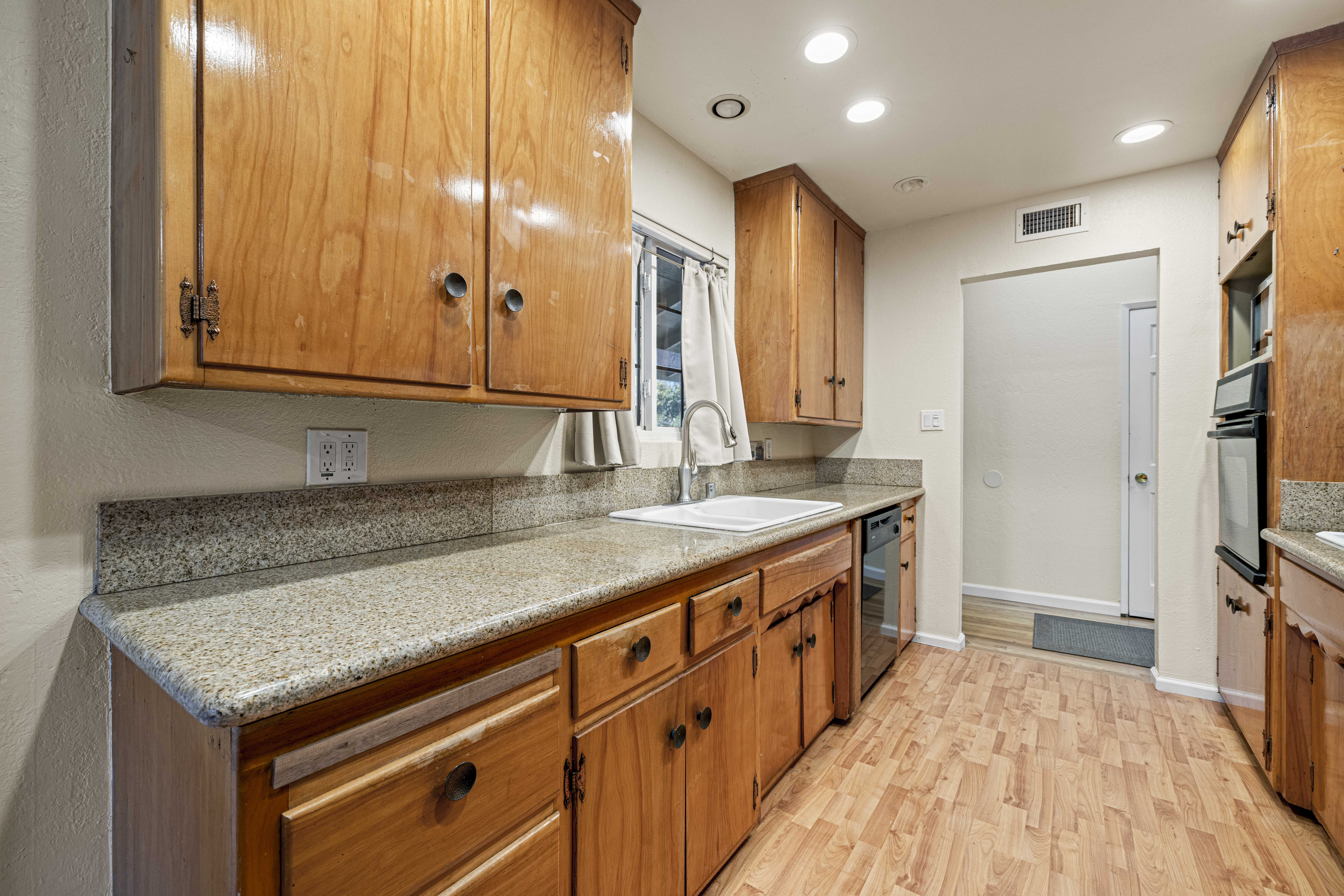  8719 Mohawk Way, Fair Oaks, CA 95628 - 物件實景