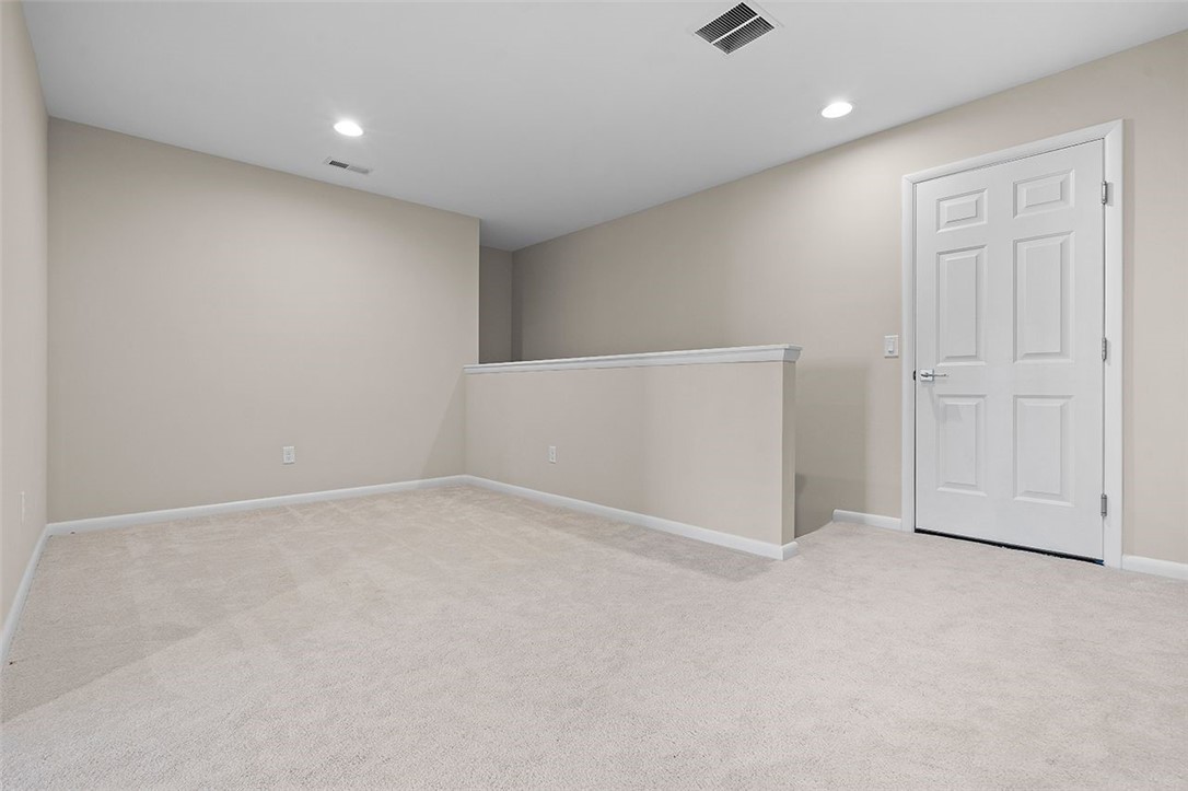 Ohio Twp, Pennsylvania, 15237, United States, 2 Bedrooms Bedrooms, ,3 BathroomsBathrooms,Residential,For Sale,1984724