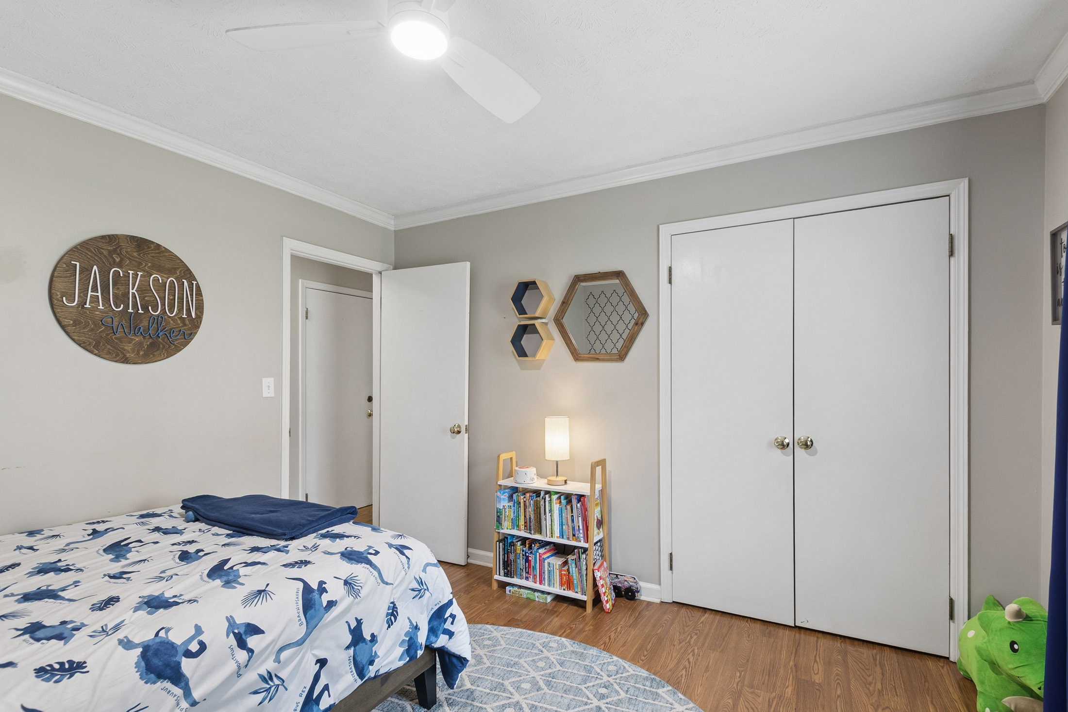  Charming Brick Ranch Nestled in Desirable Lockridge Forest Community - 物件實景