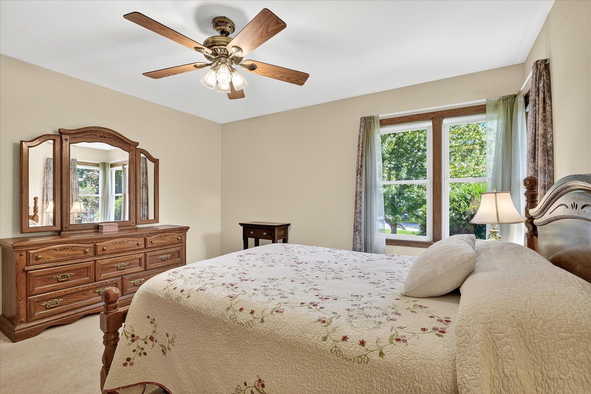 Edina, Minnesota, 55410, United States, 3 Bedrooms Bedrooms, ,1 BathroomBathrooms,Residential,For Sale,1941033