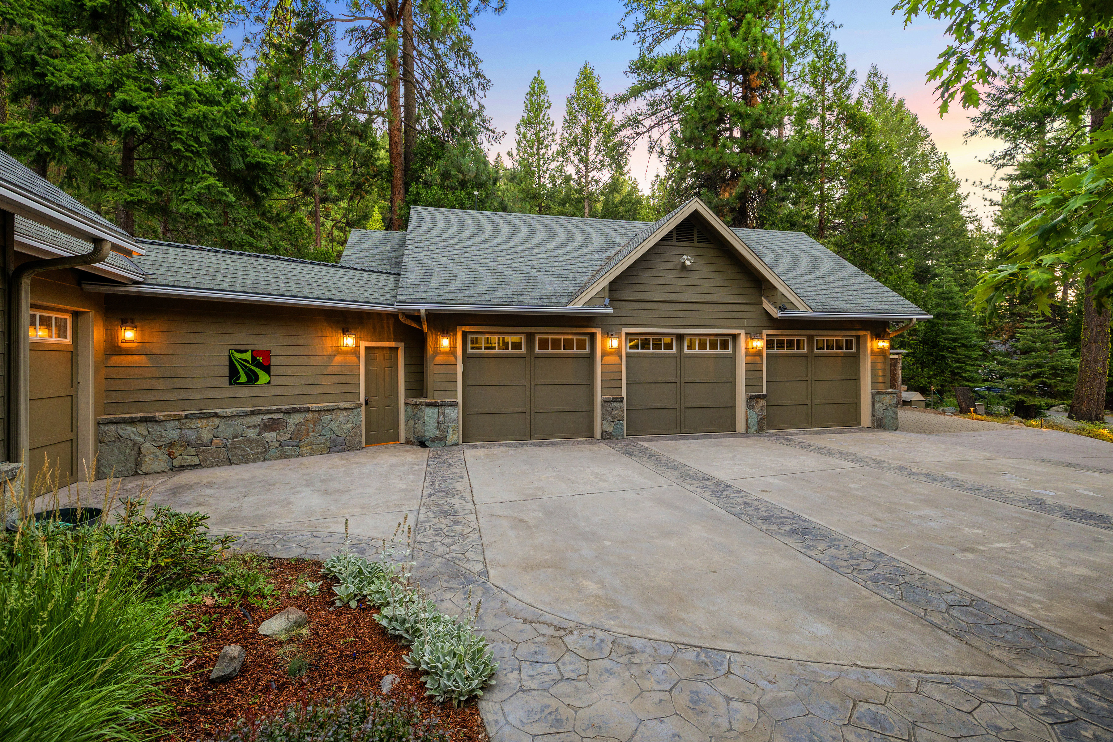  Luxury Mountain Retreat with Guest House on 1 Acre in the Heart of Graeagle - 物件實景