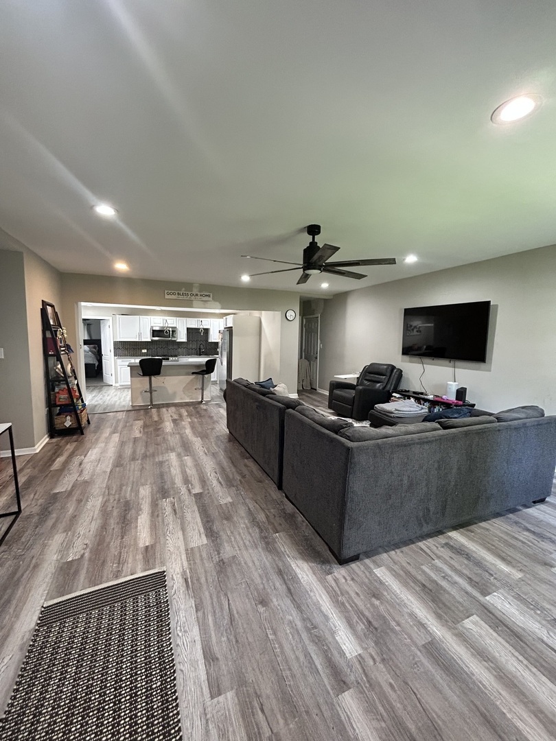 Perry Ave, South Holland, IL 60473 #1