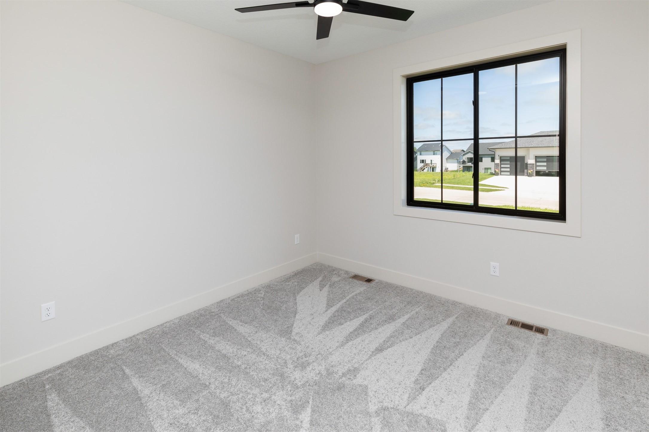 Clive, Iowa, 50325, United States, 5 Bedrooms Bedrooms, ,3 BathroomsBathrooms,Residential,For Sale,1910418