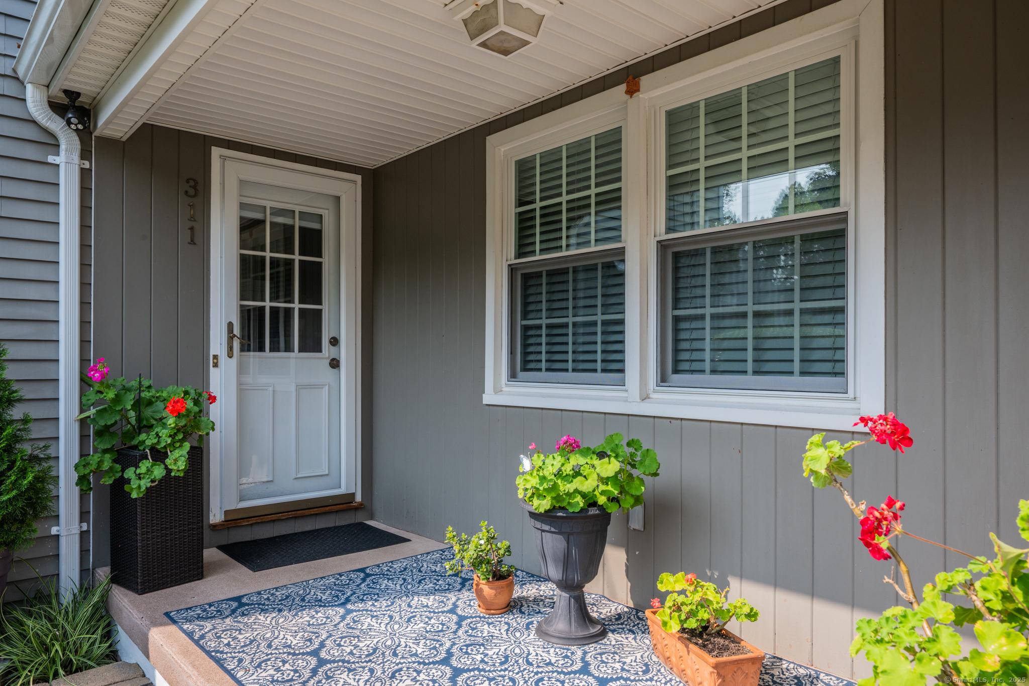 Middletown, Connecticut, 06457, United States, 4 Bedrooms Bedrooms, ,2 BathroomsBathrooms,Residential,For Sale,1920359