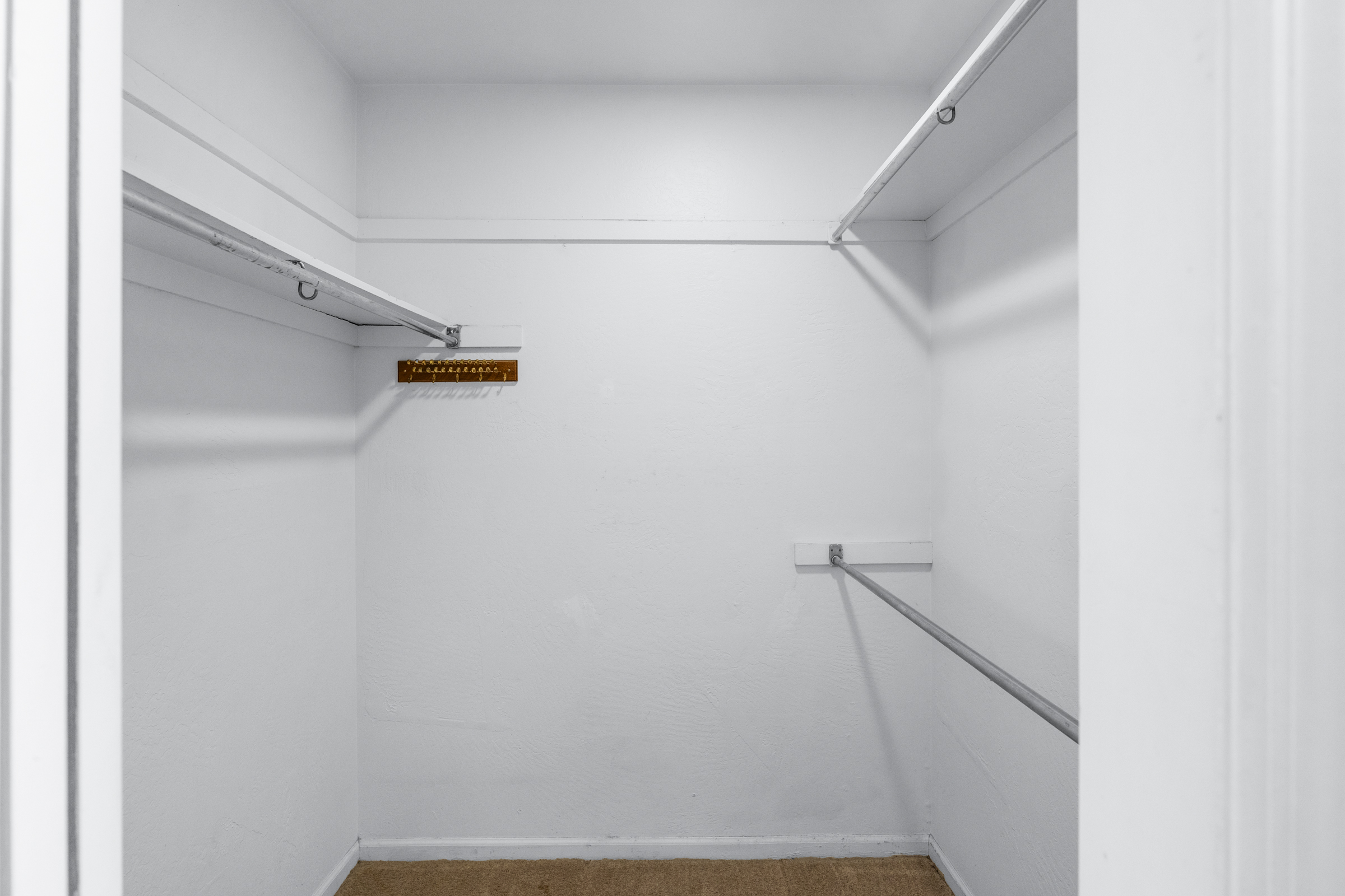 Tempe, Arizona, 85283, United States, 4 Bedrooms Bedrooms, ,2 BathroomsBathrooms,Residential,For Sale,1976655