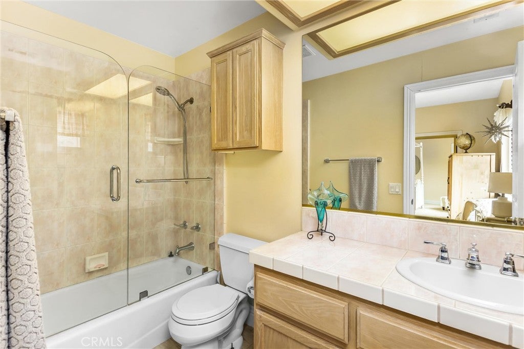 Redlands, California, 92373, United States, 5 Bedrooms Bedrooms, ,4 BathroomsBathrooms,Residential,For Sale,1992456