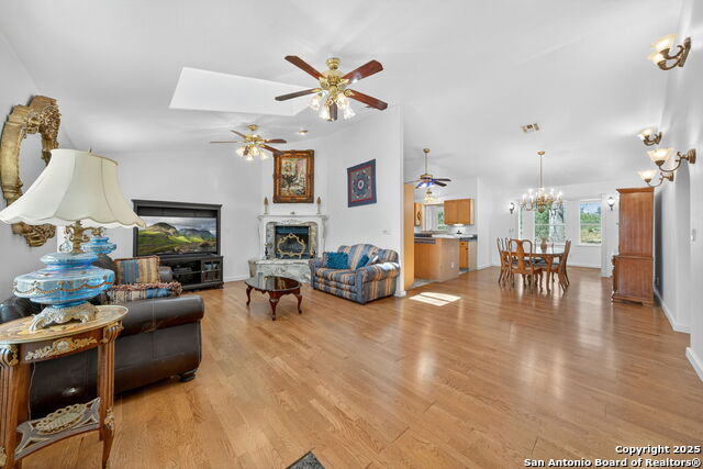 Medina, Texas, 78055, United States, 4 Bedrooms Bedrooms, ,3 BathroomsBathrooms,Residential,For Sale,1961277